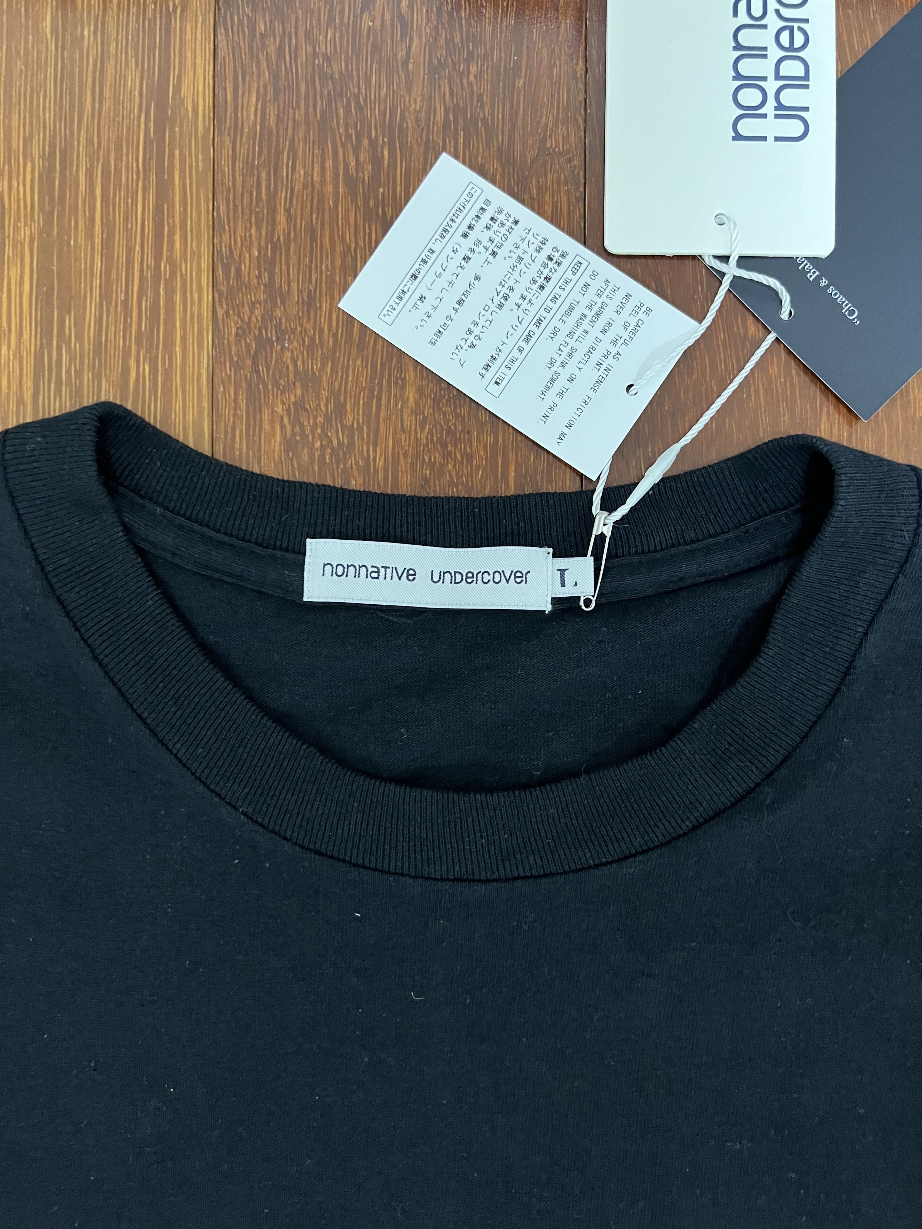 Nonnative × Undercover 💚 Undercover x Nonnative x Yasujirō Ozu "Tokyo Story" Tee Size US L / EU 52-54 / 3 - 5 Thumbnail