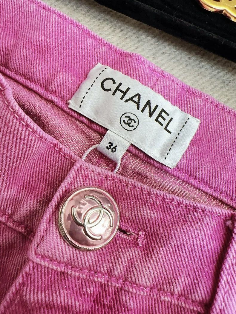 Chanel Chanel 23p pink double C shiny narrow leg jeans Size 24" / US 00 / IT 34 - 4 Thumbnail