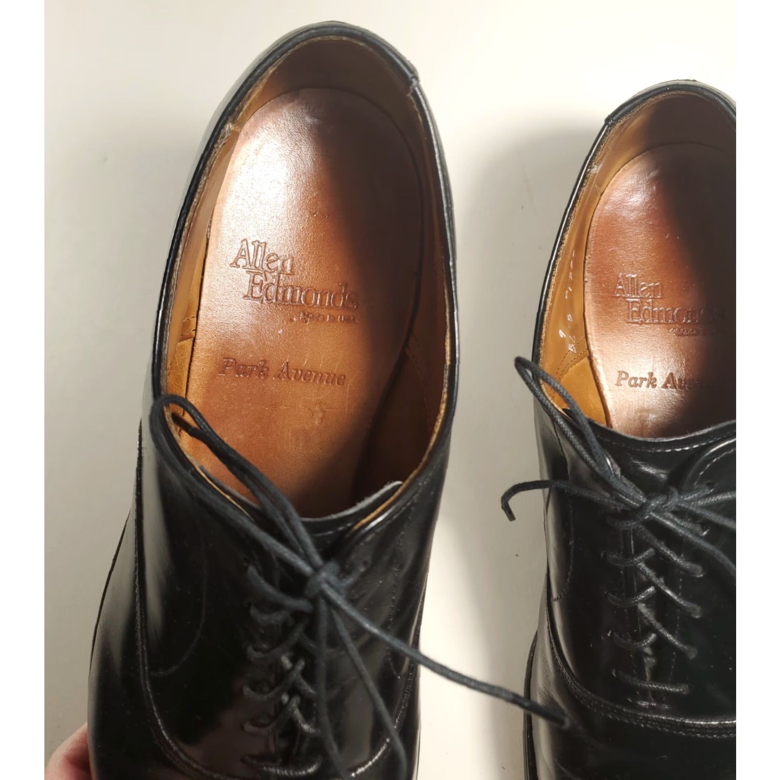 Allen Edmonds Allen Edmonds Park Avenue Black Leather Captoe Oxford Mens 9 B Dress Shoes Men Black Oxford Captoe Park Avenue Leather Mens 9 B Size US M / EU 48-50 / 2 - 6 Thumbnail