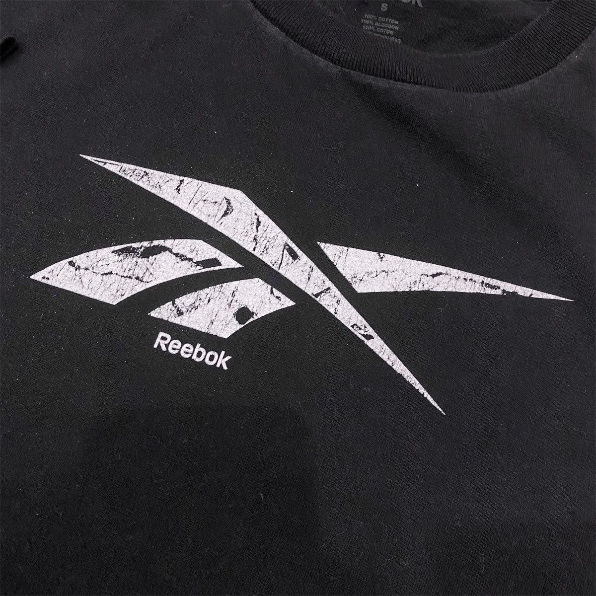 Reebok Reebok Center Logo Tshirt Size US S / EU 44-46 / 1 - 3 Thumbnail