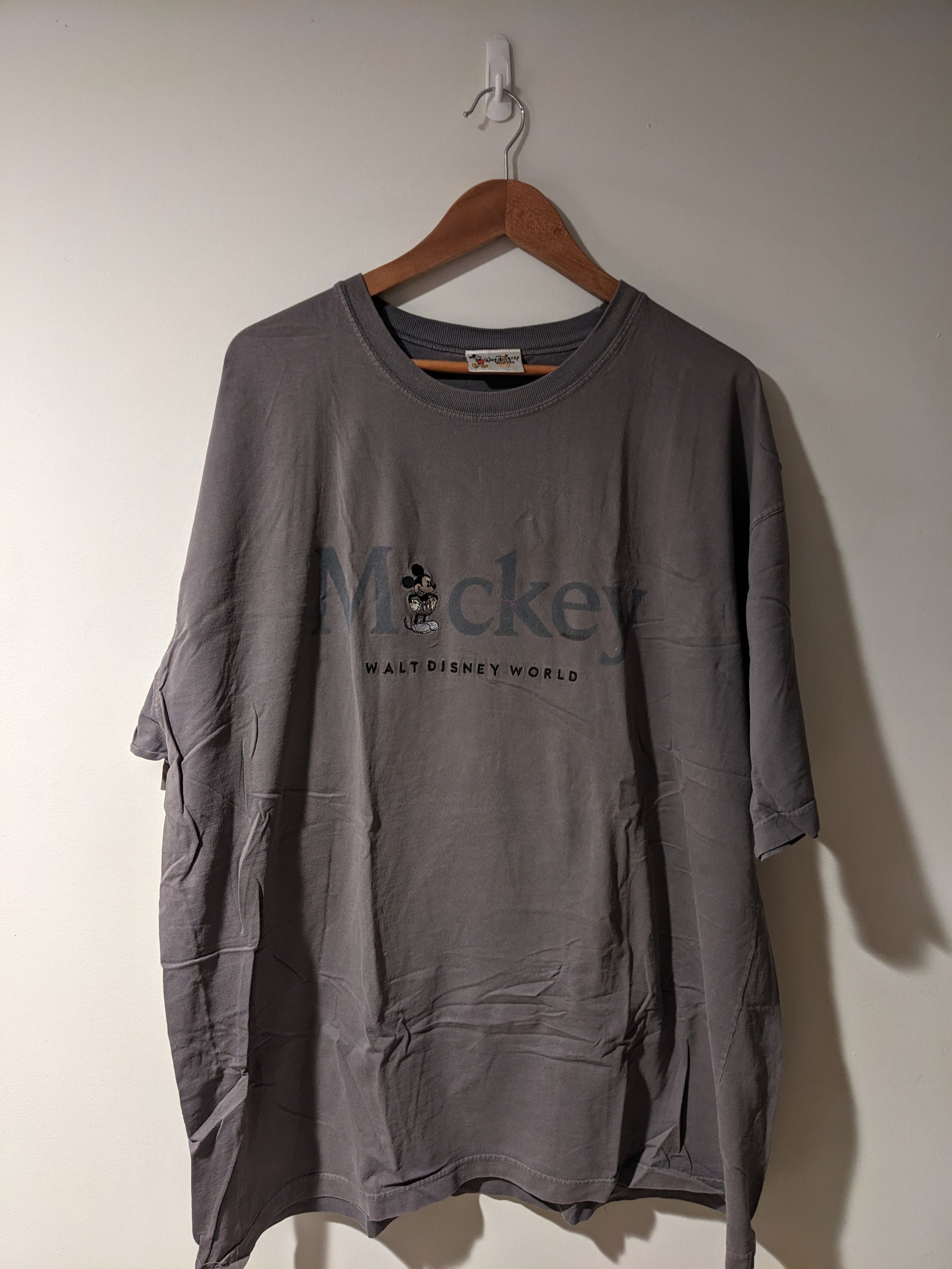 Disney × Vintage Vintage Y2K Mickey Mouse Disney World Gray XX-Large T-Shirt Size US XXL / EU 58 / 5 - 1 Thumbnail
