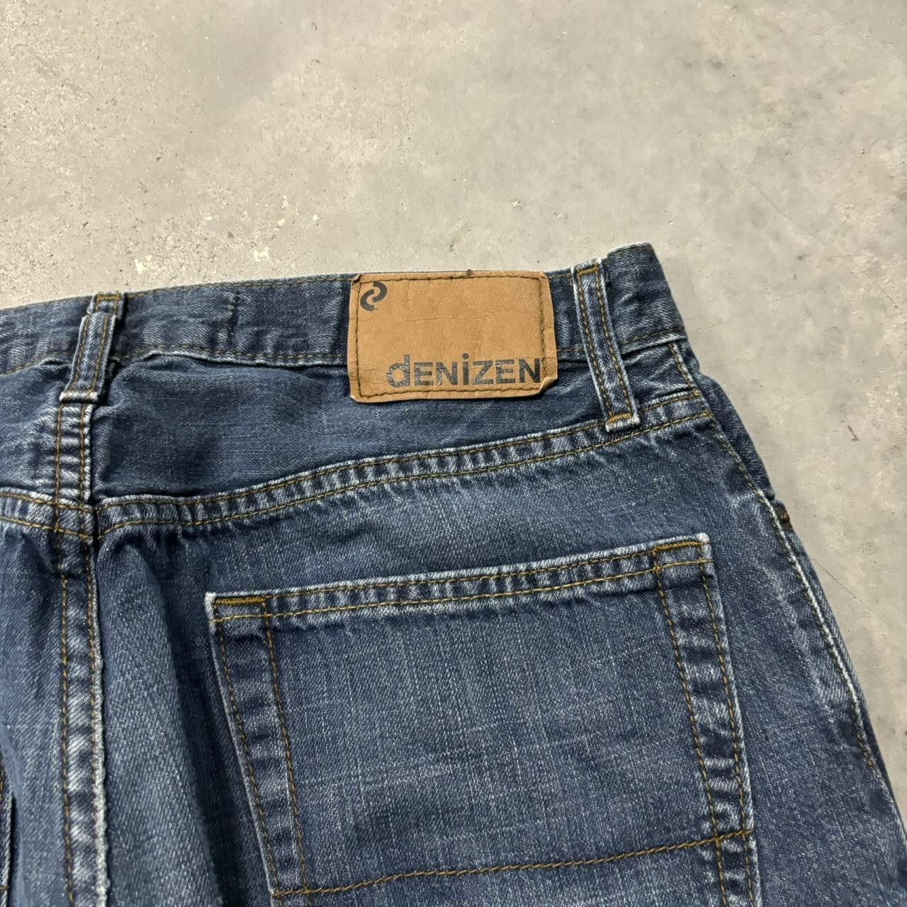 Levi's × Vintage Crazy Vintage Y2K/2000s Grunge Levi’s Dark Wash Essential Denim Jeans! Size US 32 / EU 48 - 7 Thumbnail