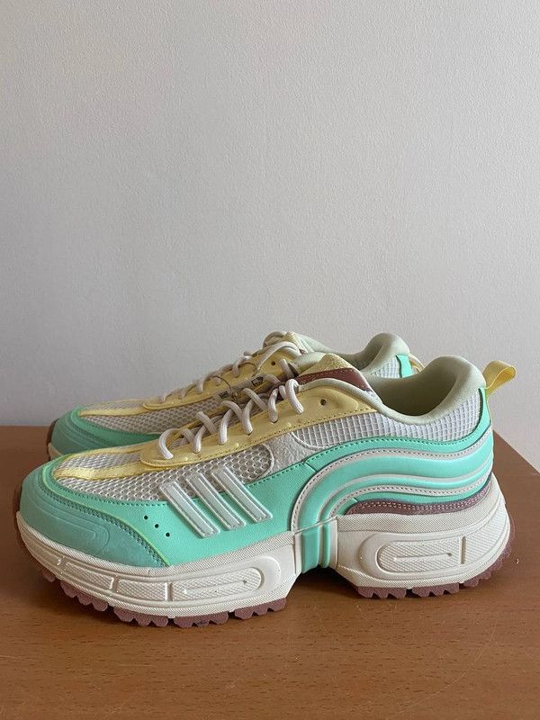Adidas Adidas Fantasy Flow Sample Low-Top Sneakers Size US 9 / EU 42 - 1 Thumbnail