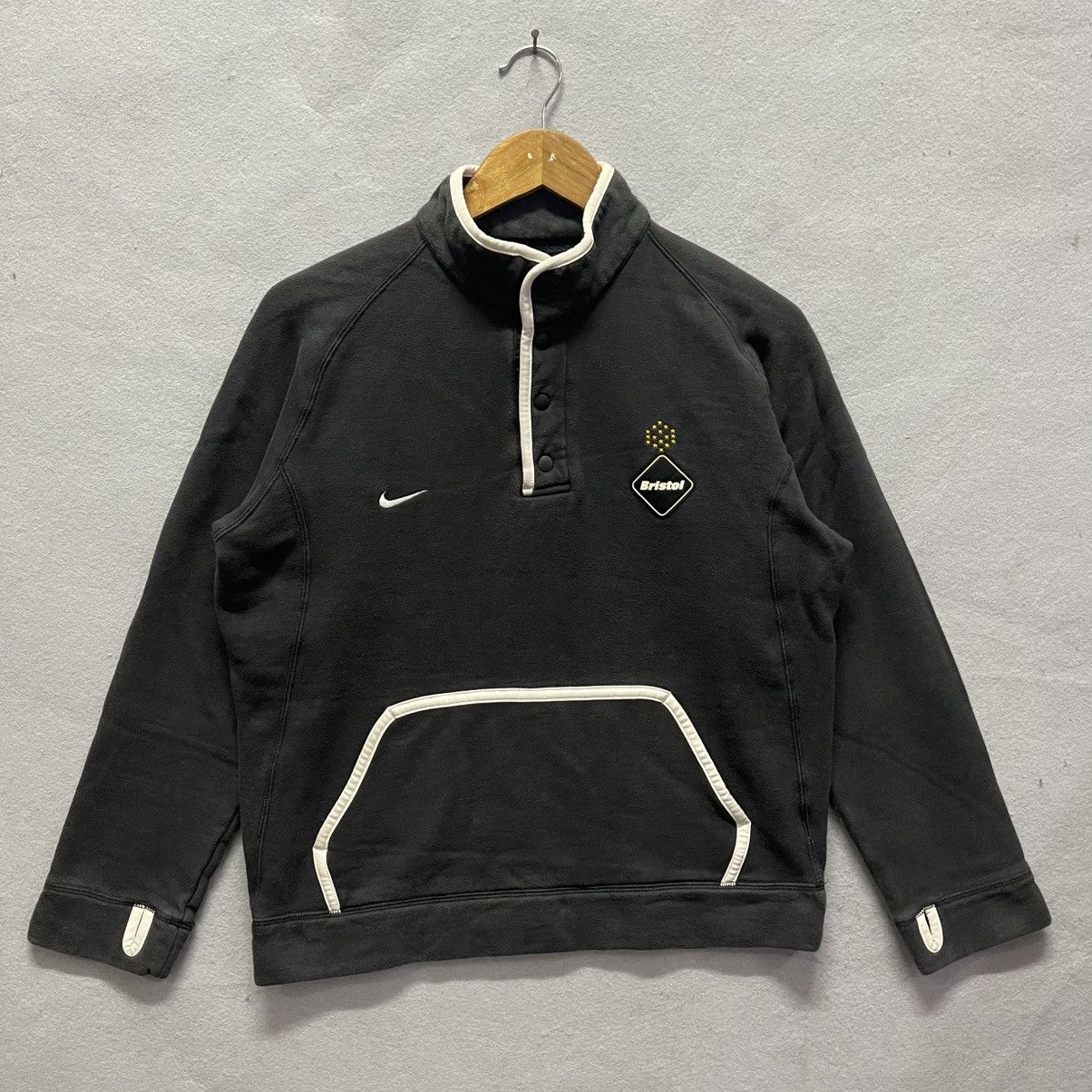 Nike Vintage Nike x F.C.R.B. “Tribal Football” HalfZip Sweatshirt Size US S / EU 44-46 / 1 - 1 Thumbnail