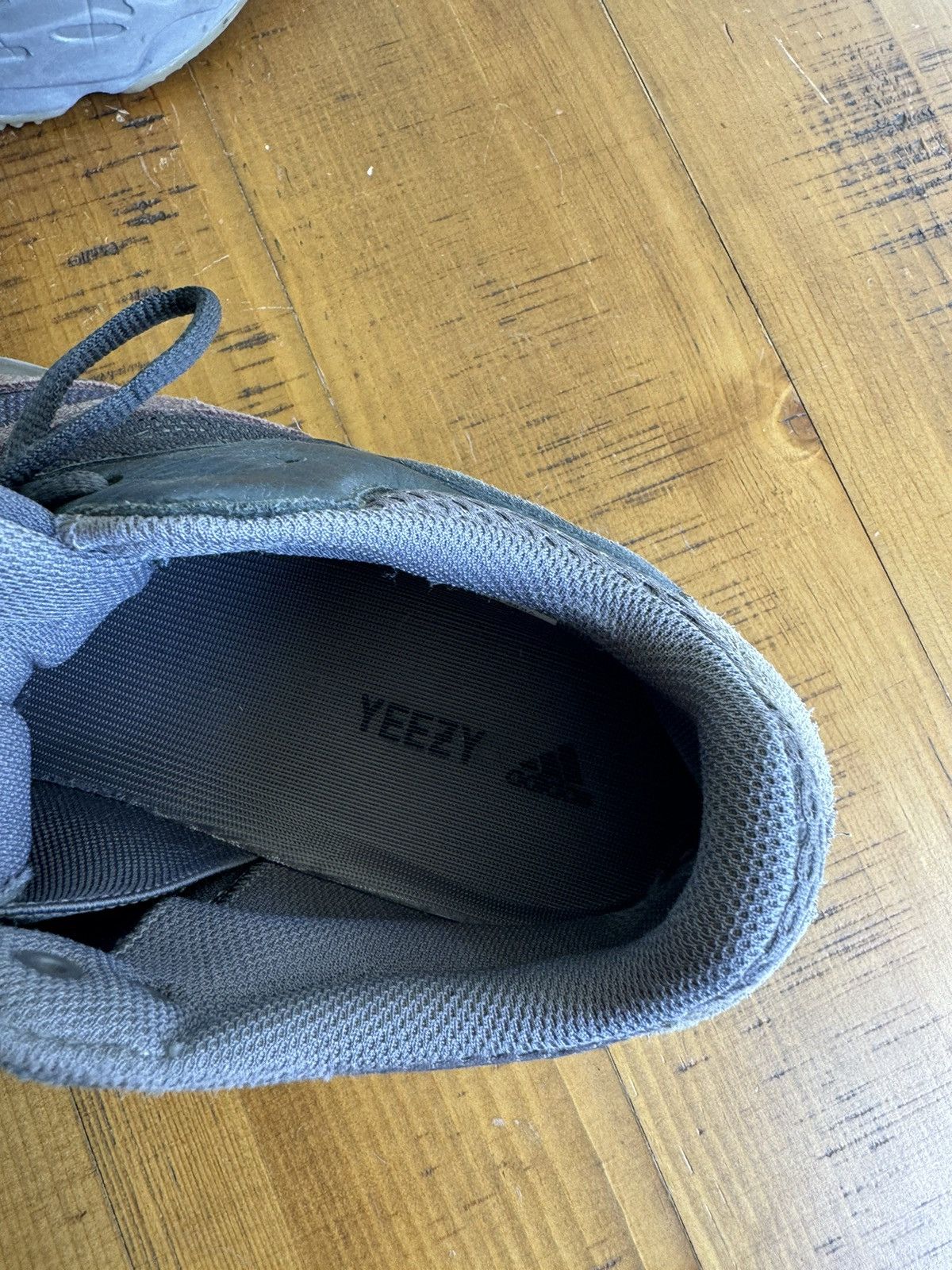 Adidas × Yeezy Yeezy 700 Size US 10.5 / EU 43-44 - 5 Thumbnail