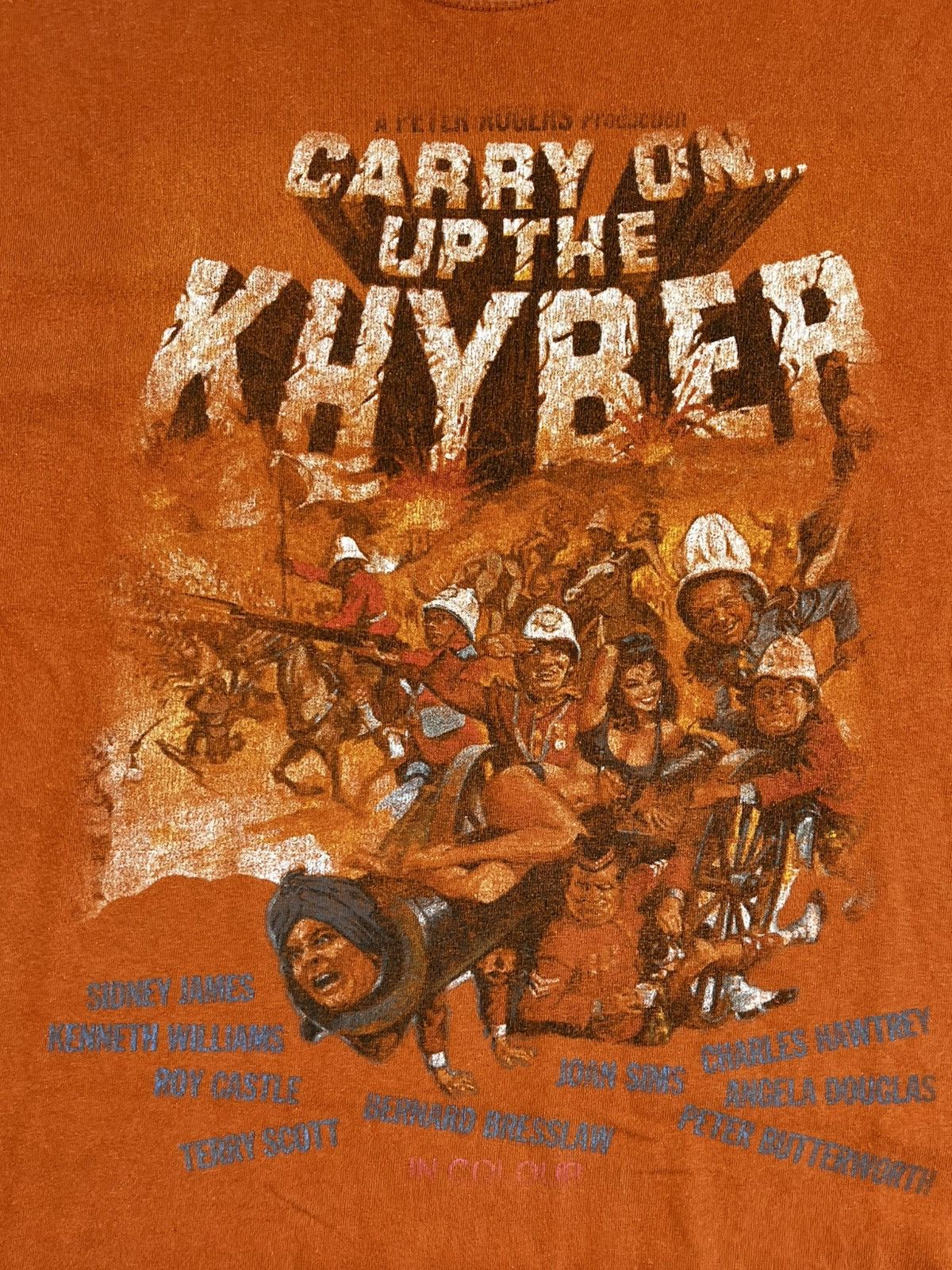 Vintage Vintage Y2K Carry On big logo tee streetwear size L Size US L / EU 52-54 / 3 - 4 Thumbnail