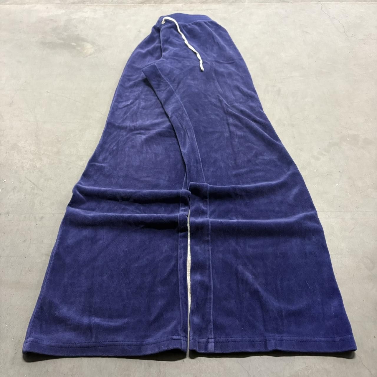 Juicy Couture Jeans Crazy Vintage Y2K/2000s Baggy Juicy Couture Blueish Purple Velvet Sweatpants! Size US 27 - 1 Thumbnail