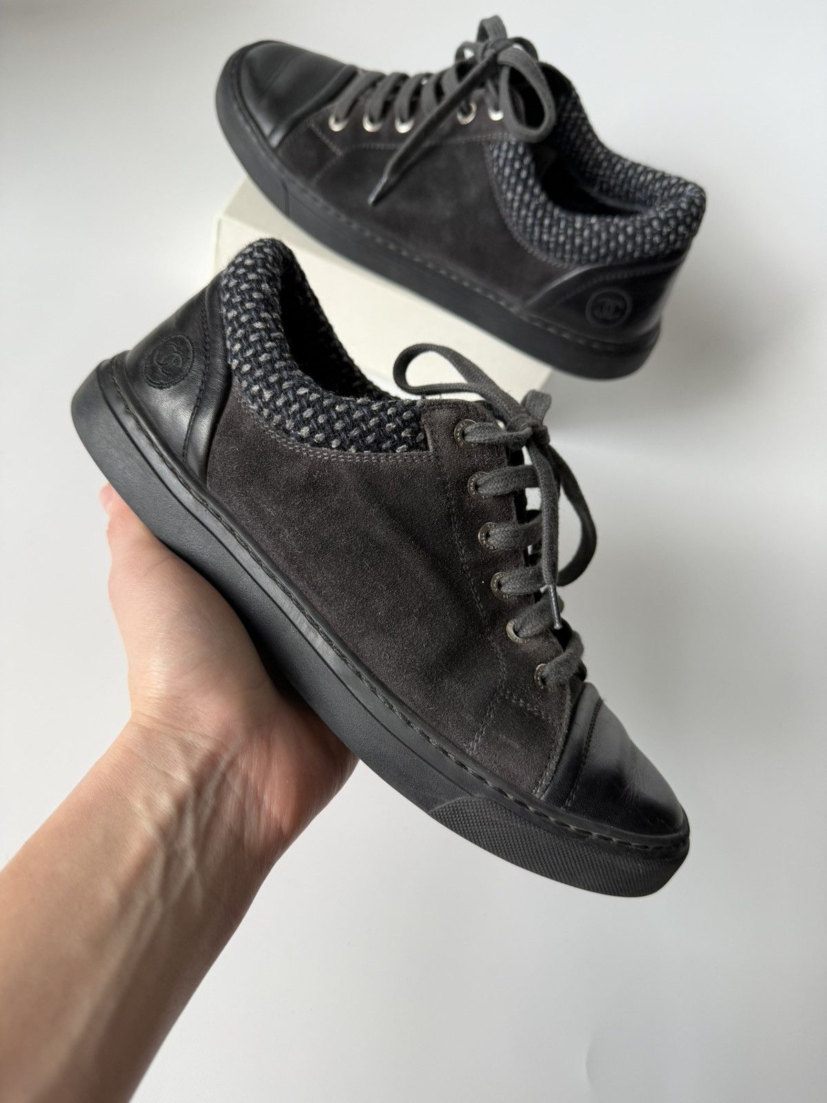 Chanel CHANEL Gray Black Suede Tweed Low Top Lace Up Sneaker Shoes Size US 7 / IT 37 - 19 Thumbnail