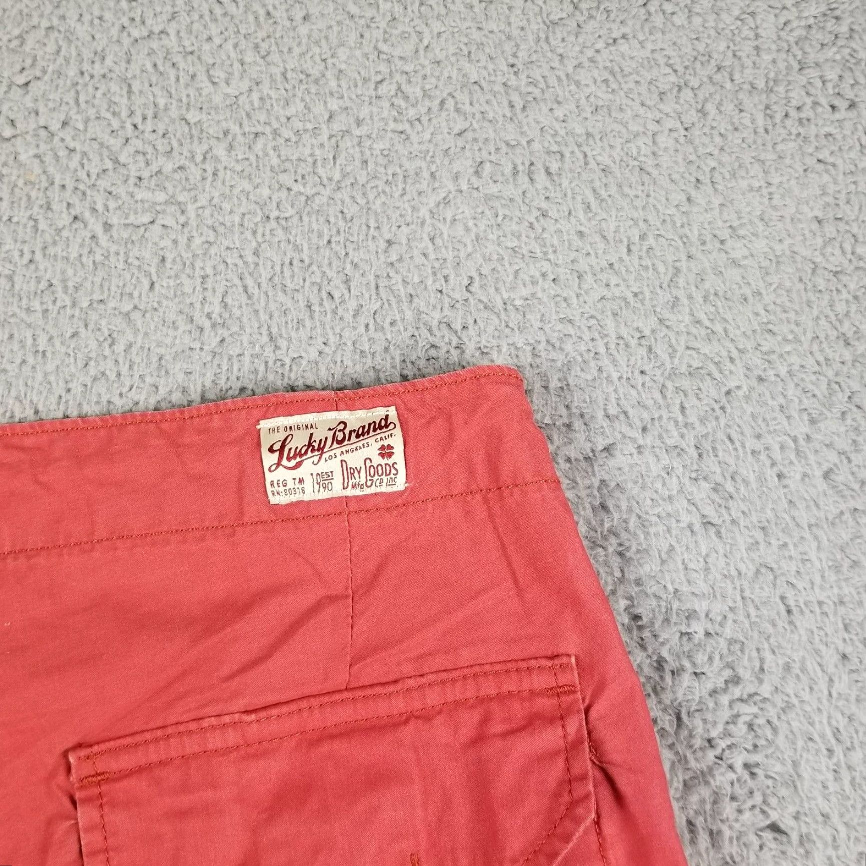 Lucky Brand VINTAGE Lucky Brand Shorts Mens 38 Cargo Summer Red Denim Cotton Flat Front Mens Size US 38 / EU 54 - 3 Thumbnail