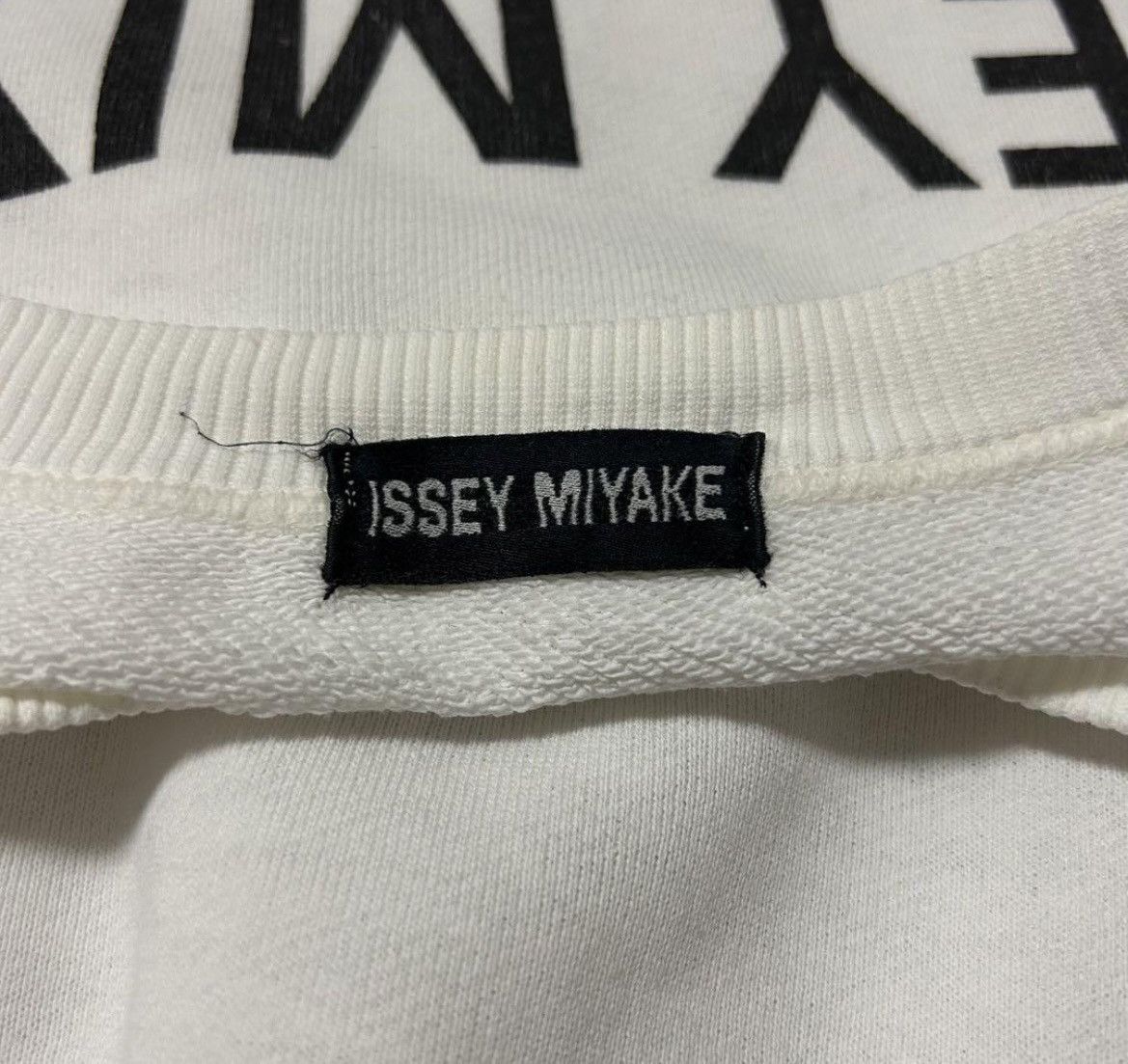 Issey Miyake 90’s issey miyake men logo sweater Size US M / EU 48-50 / 2 - 5 Thumbnail