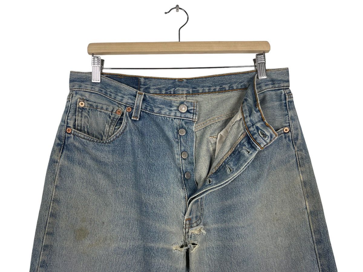 Levi's Vintage 90s Levis 501 Faded Blue Button Fly Distressed Denim Size US 34 / EU 50 - 11 Thumbnail