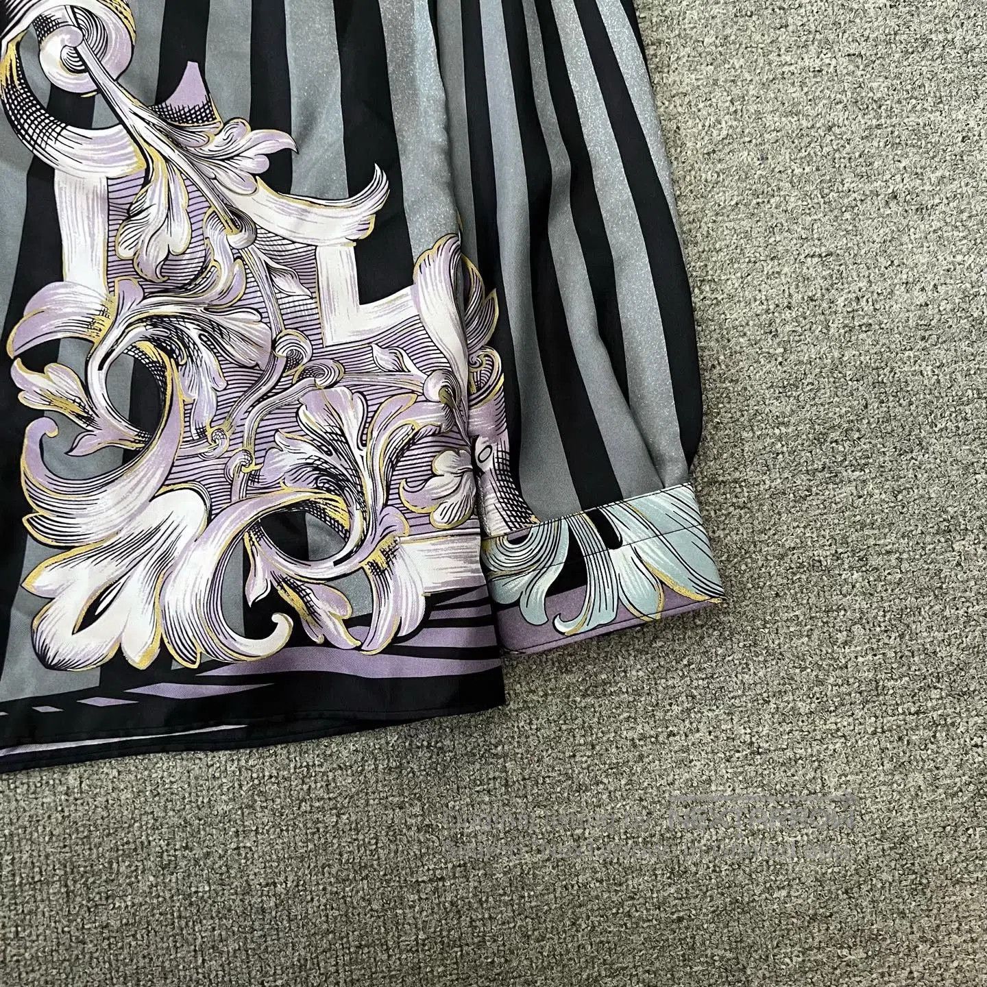 Versace Versace Runway Thorn Flower Silk Shirt. Size US M / EU 48-50 / 2 - 3 Thumbnail