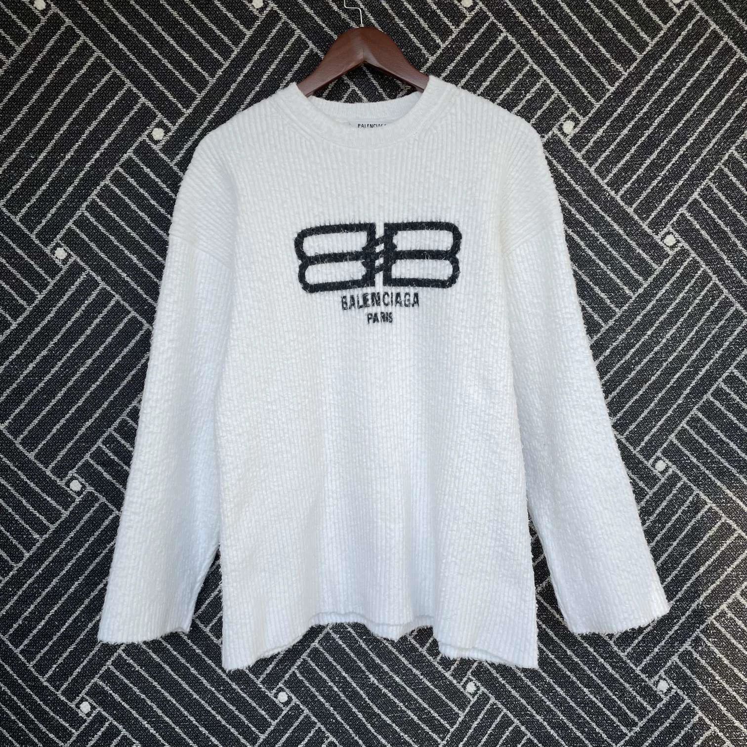 Balenciaga Balenciaga FW22 Logo Print Sweater Women's White XS Size XS / US 0-2 / IT 36-38 - 1 Thumbnail