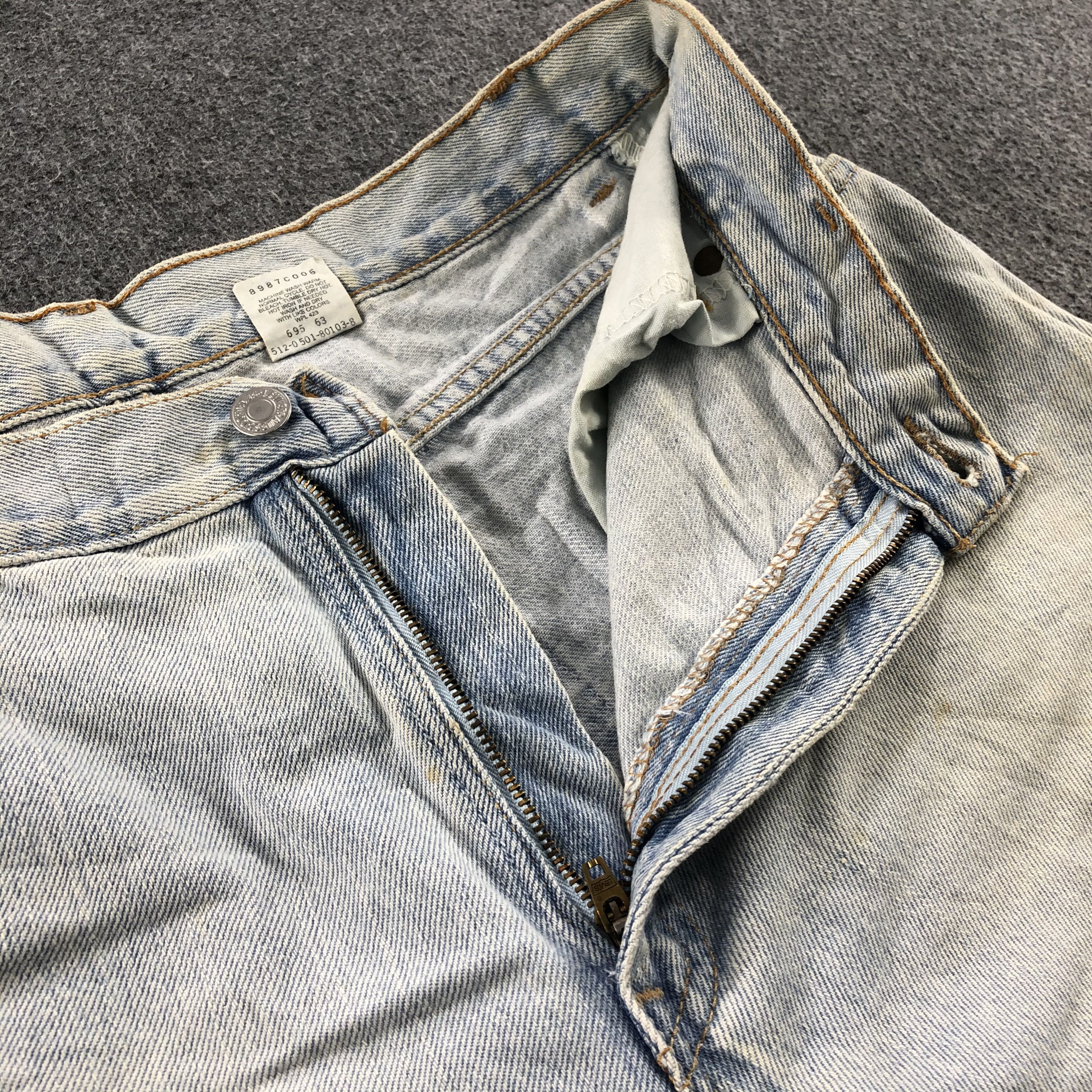 Levi's Vintage 90s Light Wash Levis 550 Jeans-J1241 Size US 32 / EU 48 - 8 Thumbnail