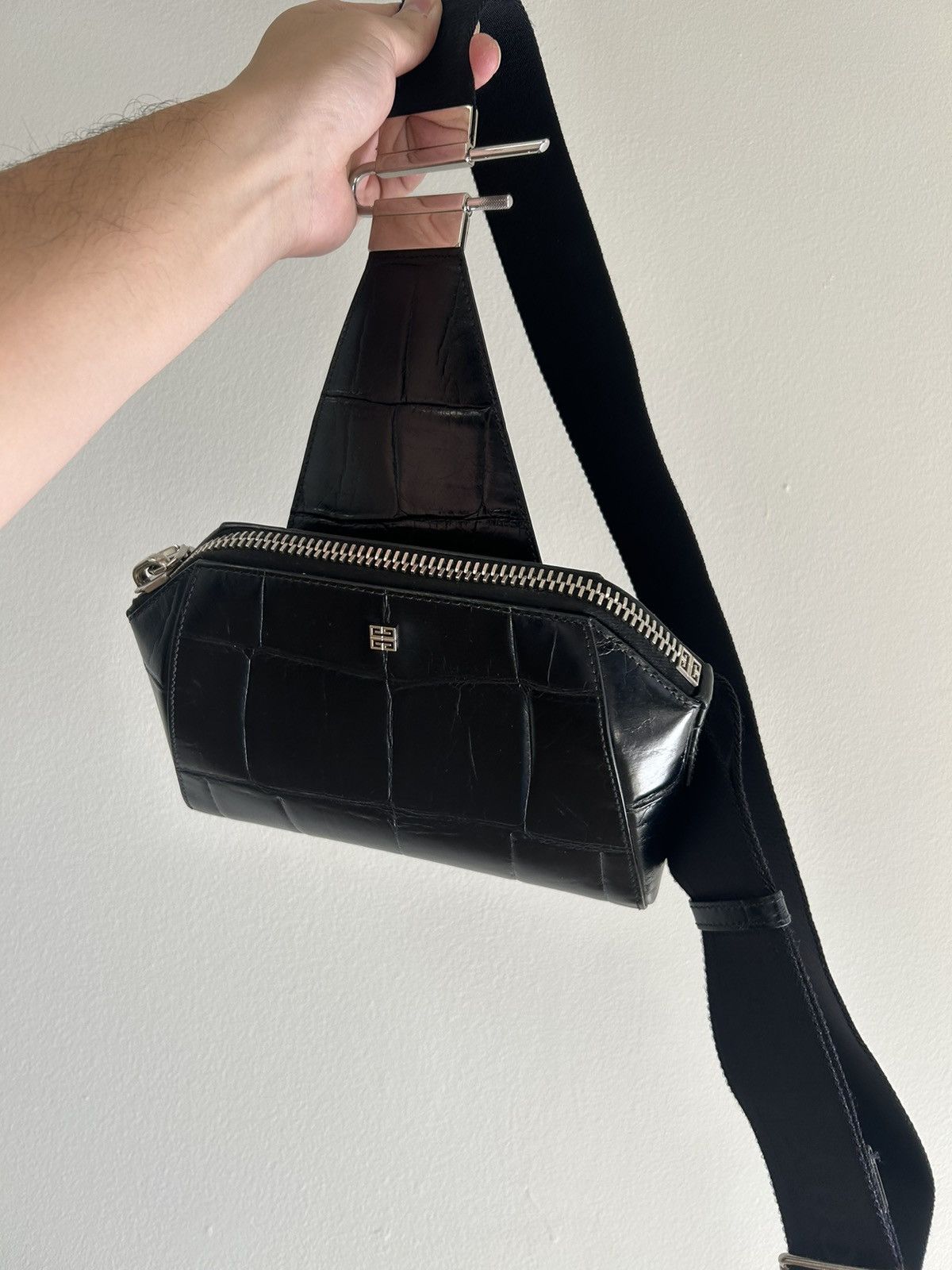 Givenchy WB! MSRP: $1.7k Antigona U Croc Crossbody Bag Size ONE SIZE - 1 Thumbnail