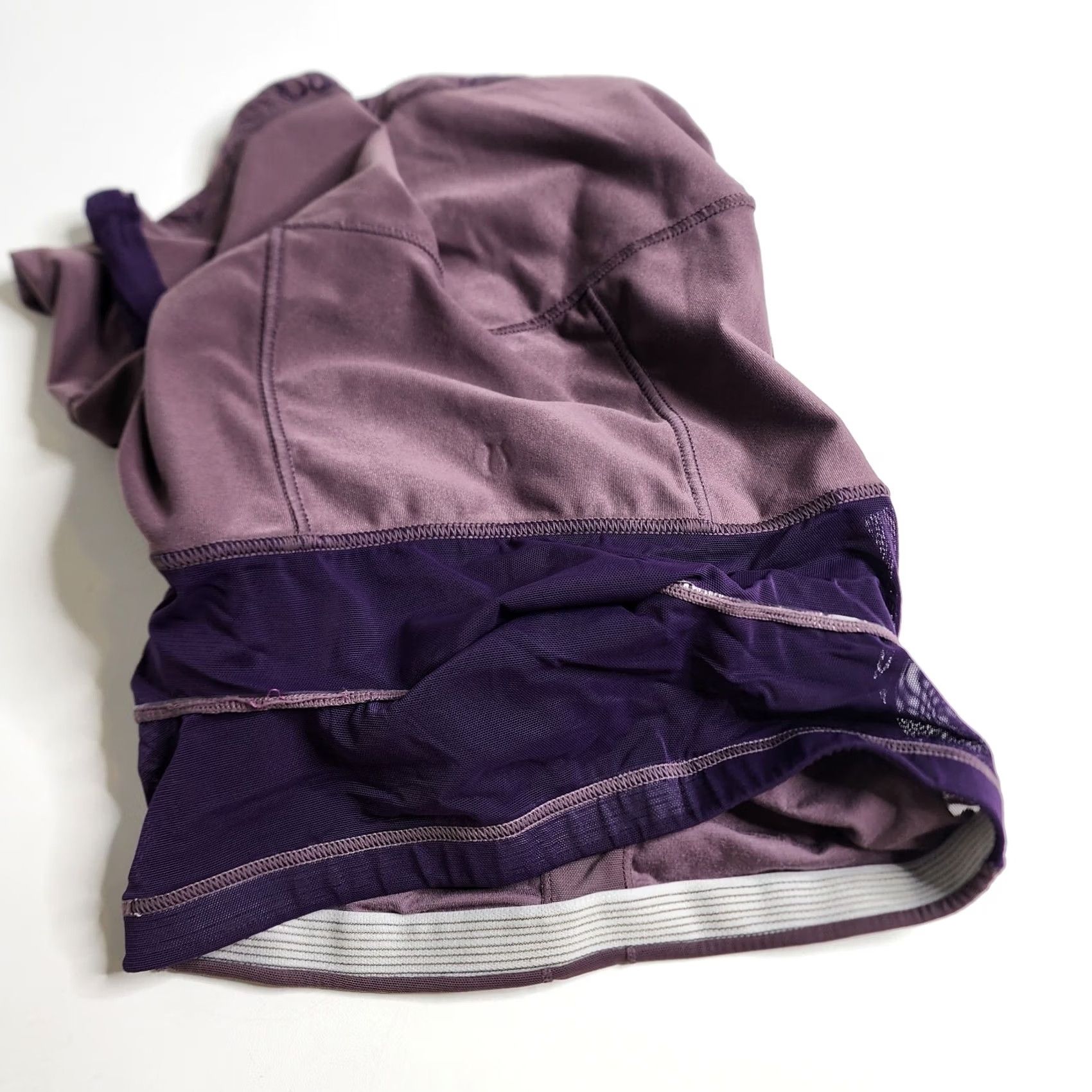 Lululemon Lululemon Sirsa Tank Purple Peacock Racerback Size 6 Built-In Bra Women Activewear Shirt Size ONE SIZE - 4 Thumbnail