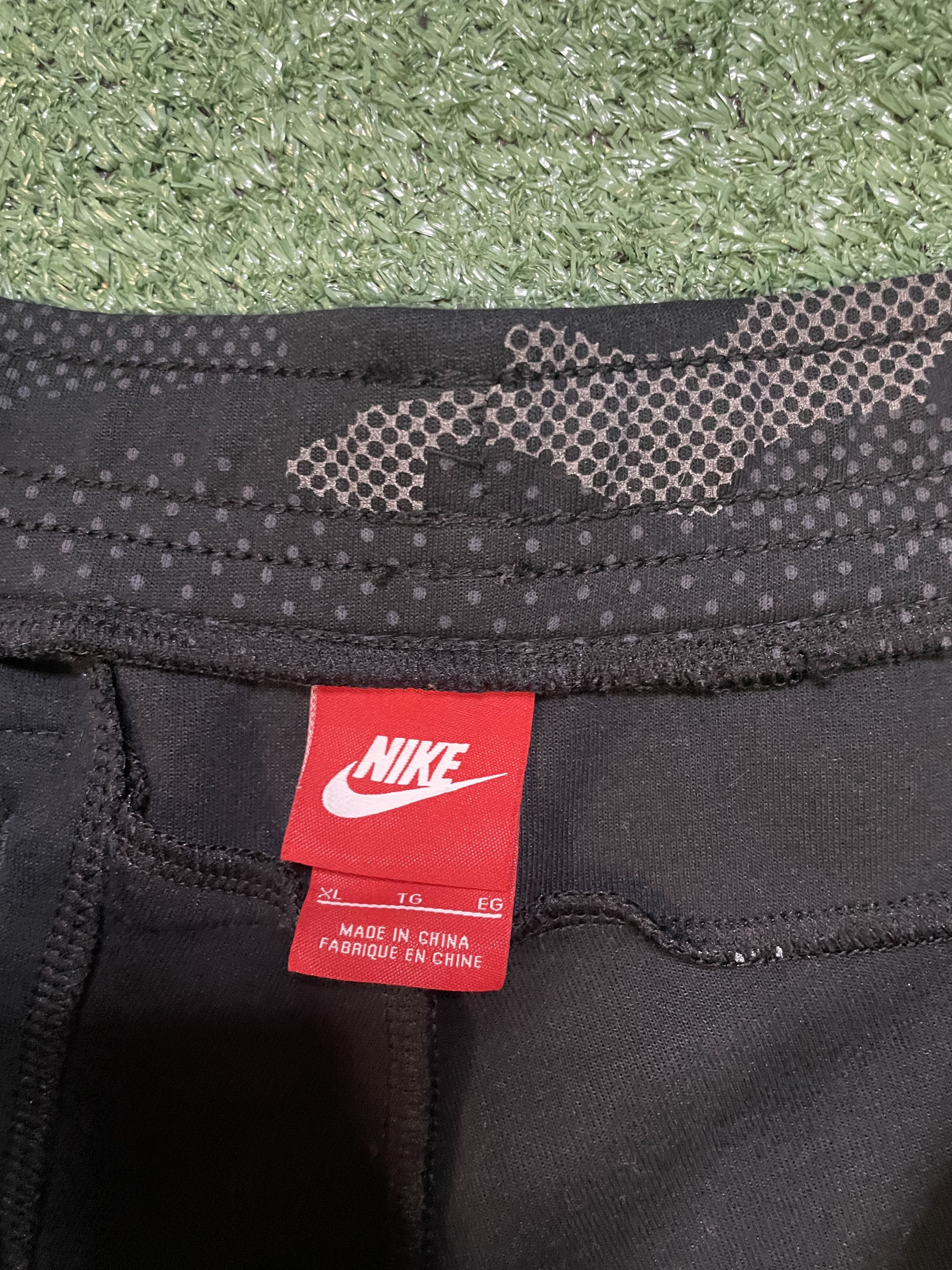 Nike Nike tech fleece hero camo pants Size US 36 / EU 52 - 5 Thumbnail