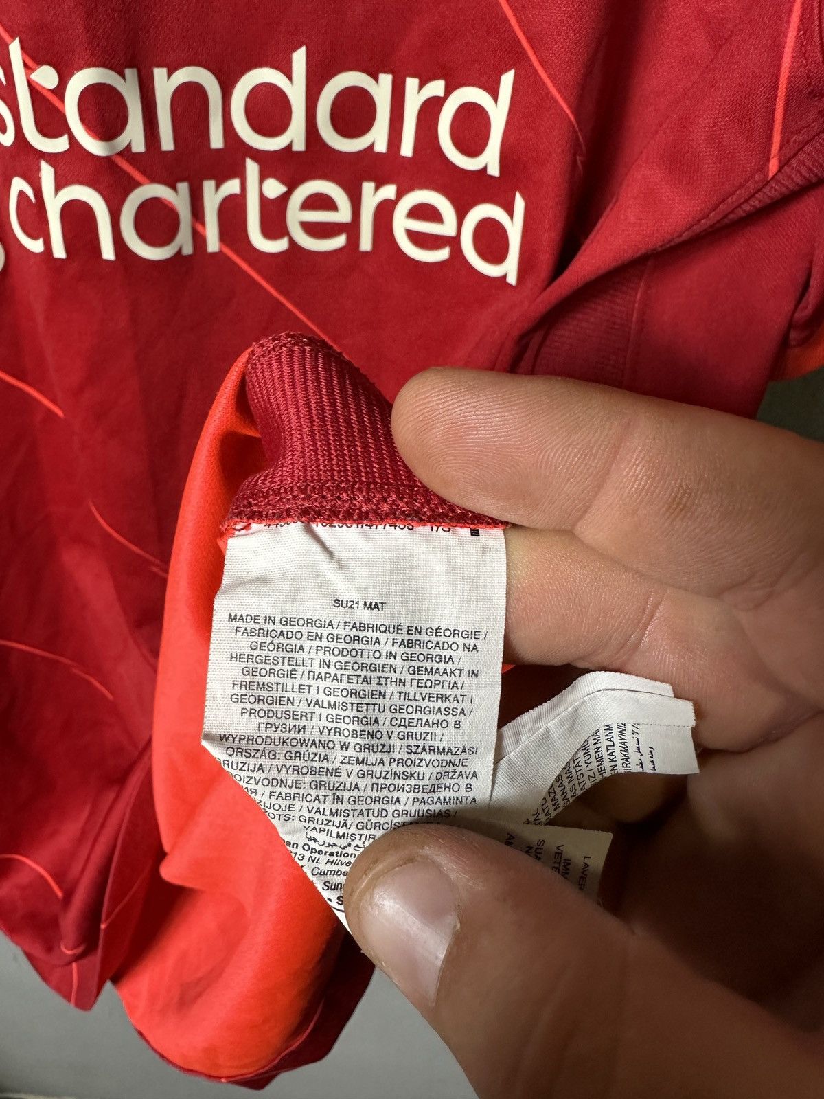 Nike LIVERPOOL 2021 2022 HOME FOOTBALL SHIRT SOCCER JERSEY NIKE Size US L / EU 52-54 / 3 - 4 Thumbnail