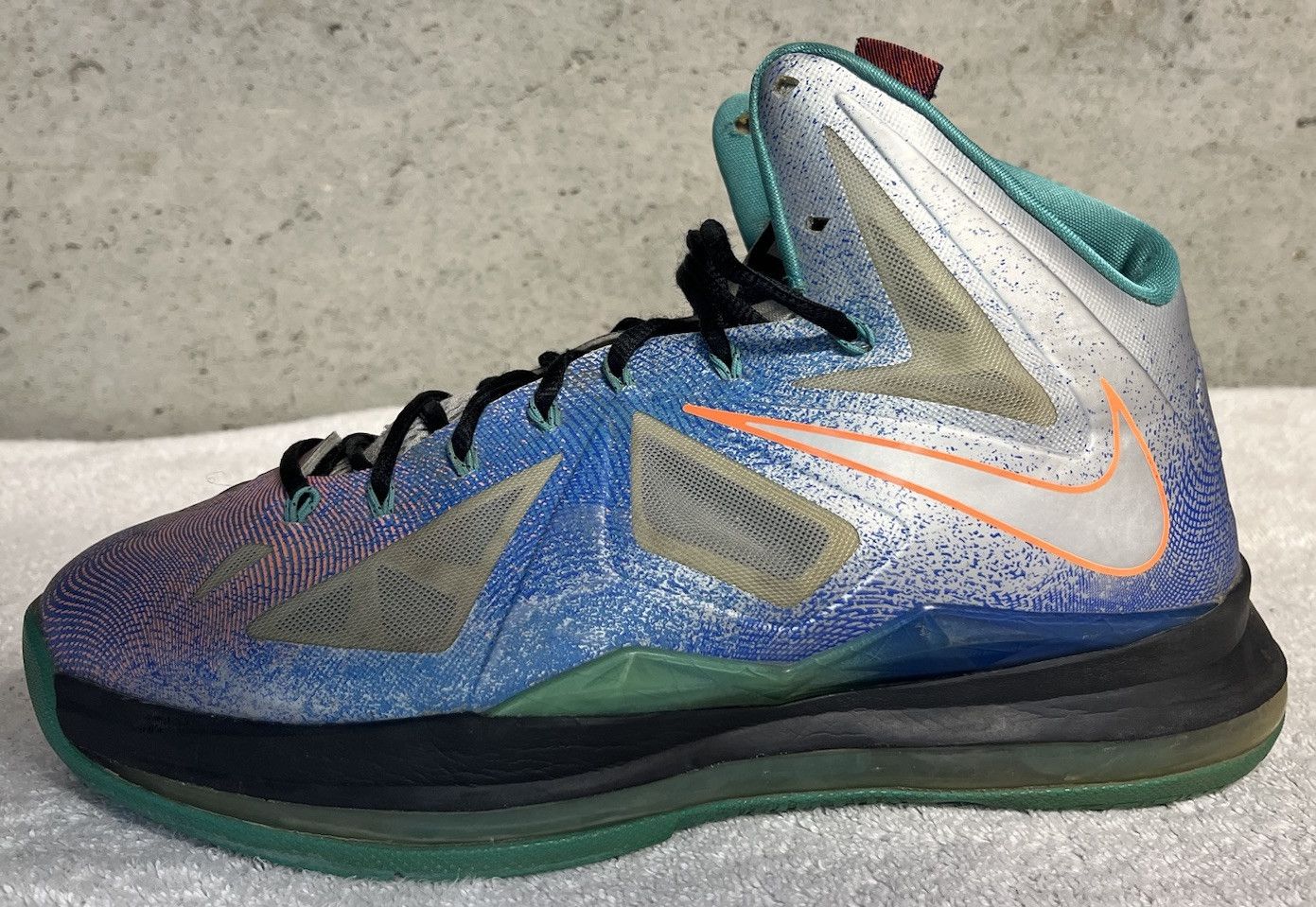 Nike Nike Lebron X Re-Entry Pure Platinum Size 11 Basketball Size US 11 / EU 44 - 4 Thumbnail