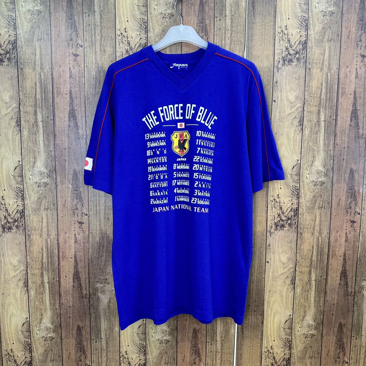 Adidas Vintage Japan Football Squad World Cup Player Tshirt A713 Size US L / EU 52-54 / 3 - 1 Thumbnail