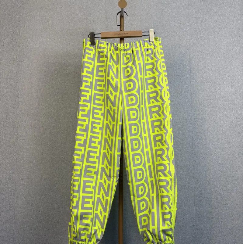 Fendi Fendi Neon Green Printed Casual Pants 0089 Size 25" / US 0 / IT 36 - 1 Thumbnail