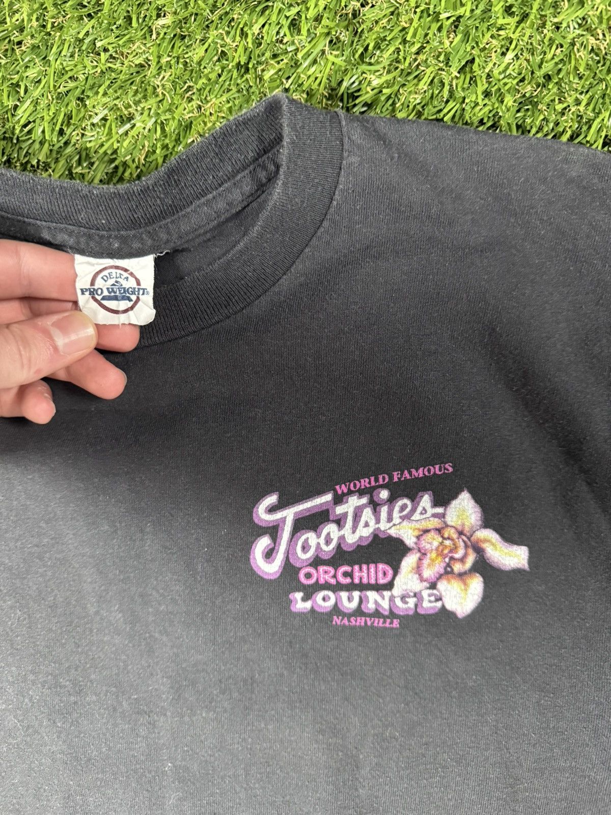 Vintage Vintage Y2k Tootsies Bar Nashville Country Graphic Music Tee Size US S / EU 44-46 / 1 - 3 Thumbnail
