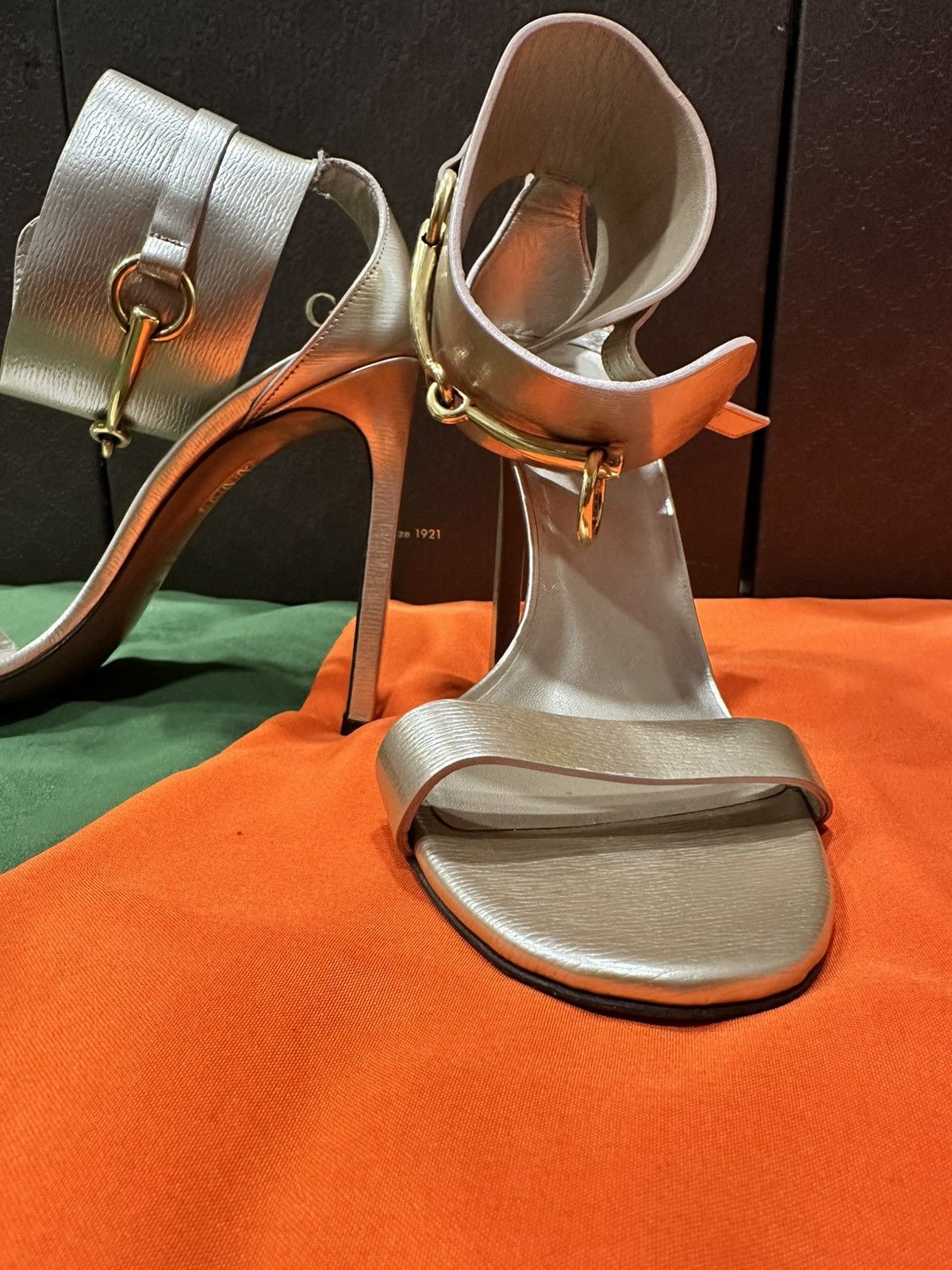 Gucci Gucci Women’s Metallic Gold Sandals Size 8.5 US Euro 38.5 Size US 8.5 / IT 38.5 - 3 Thumbnail