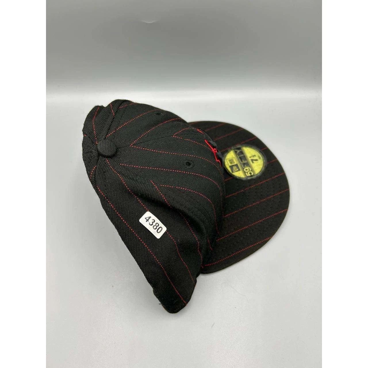 New Era New York Yankees Hat Men 7 1/2 Black Pinstripe MLB Fitted Size ONE SIZE - 9 Thumbnail