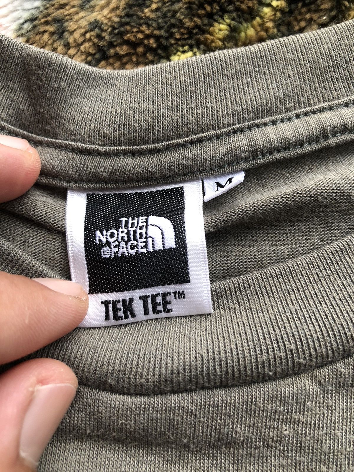 The North Face Vintage The North Face Brown Shirt Tee Size US M / EU 48-50 / 2 - 8 Thumbnail