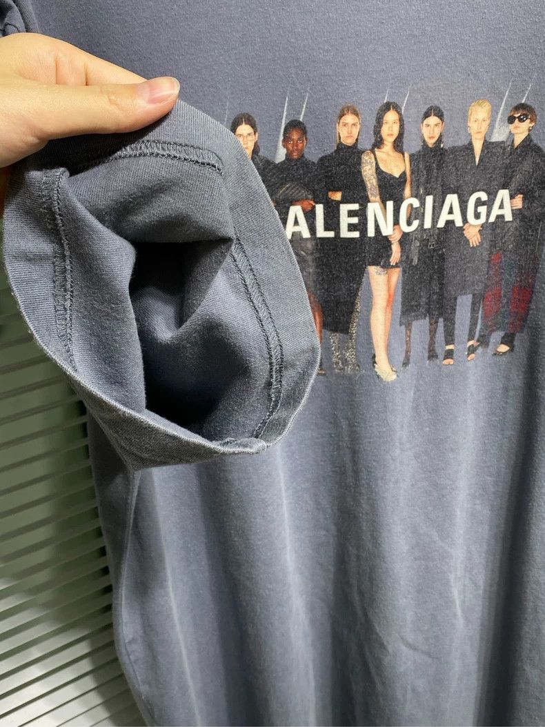 Balenciaga Balenciaga Short-sleeve T-shirt with band model portrait, Size US S / EU 44-46 / 1 - 6 Thumbnail