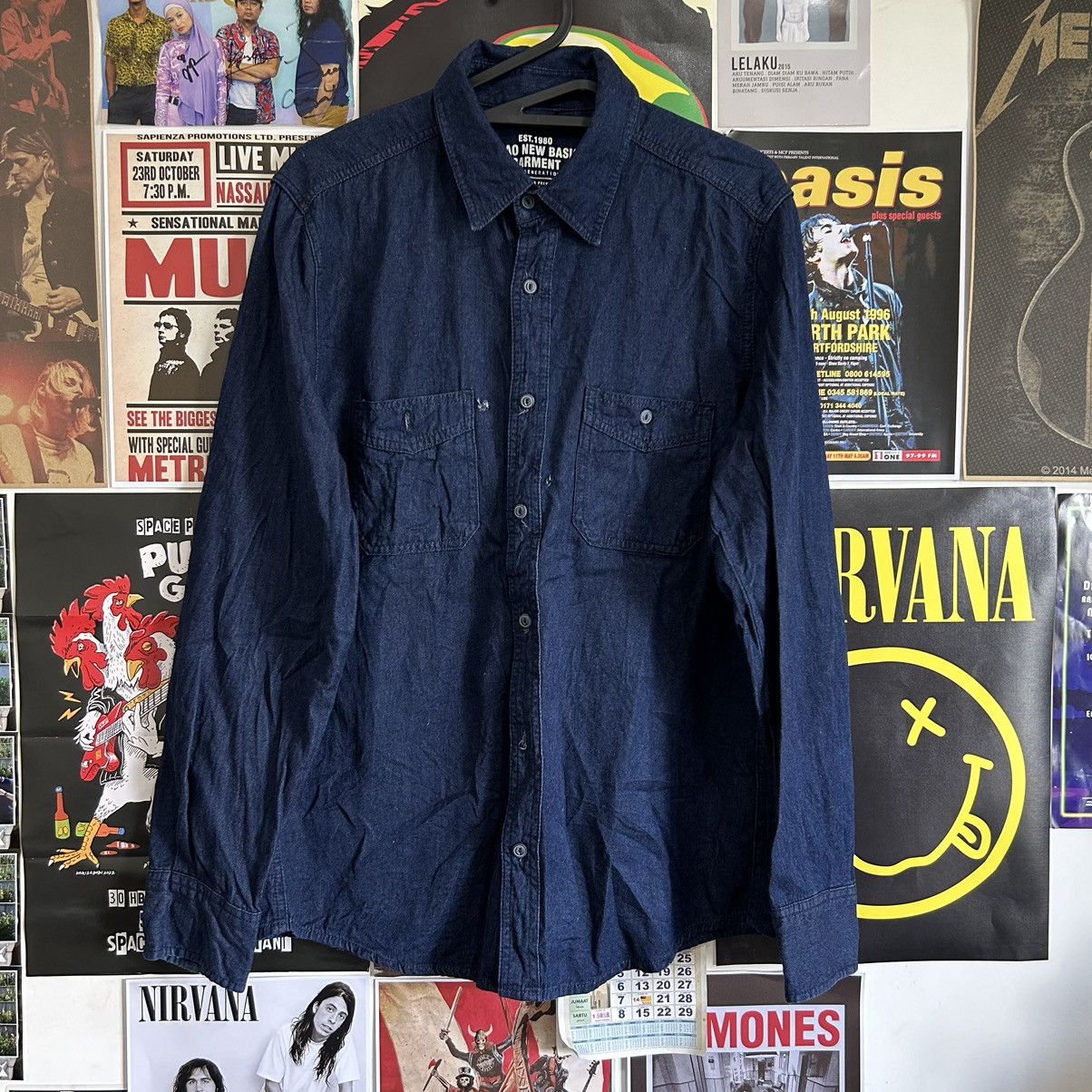Vintage Vintage Spao Denim Button Down Distressed Shirt Size US L / EU 52-54 / 3 - 1 Thumbnail