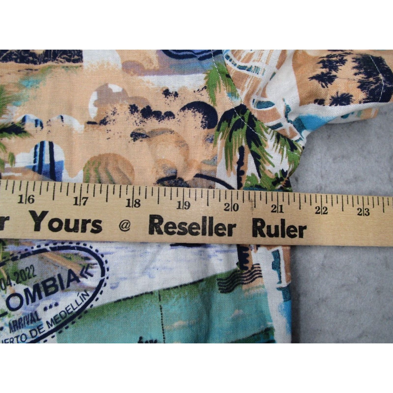 Vintage Royalty Maluma Shirt Mens Medium Blue Linen Blend Button Up Hawaiian Tiki Travel Size US M / EU 48-50 / 2 - 6 Thumbnail