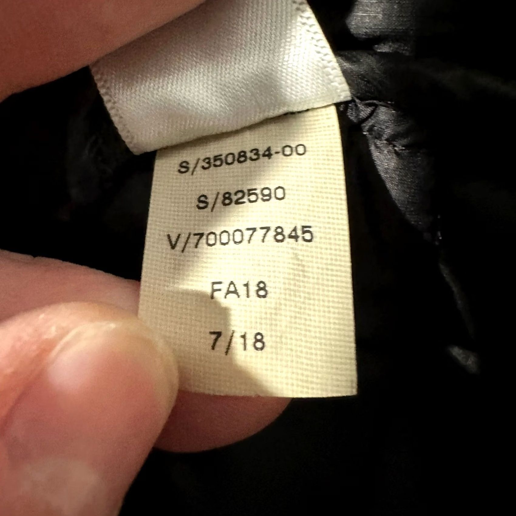 Athleta Athleta Grandview Primaloft Shell Jacket Womens XS Black Nylon Wind-Resistant Mediumweight Softshell Zip Front Size XS / US 0-2 / IT 36-38 - 6 Thumbnail