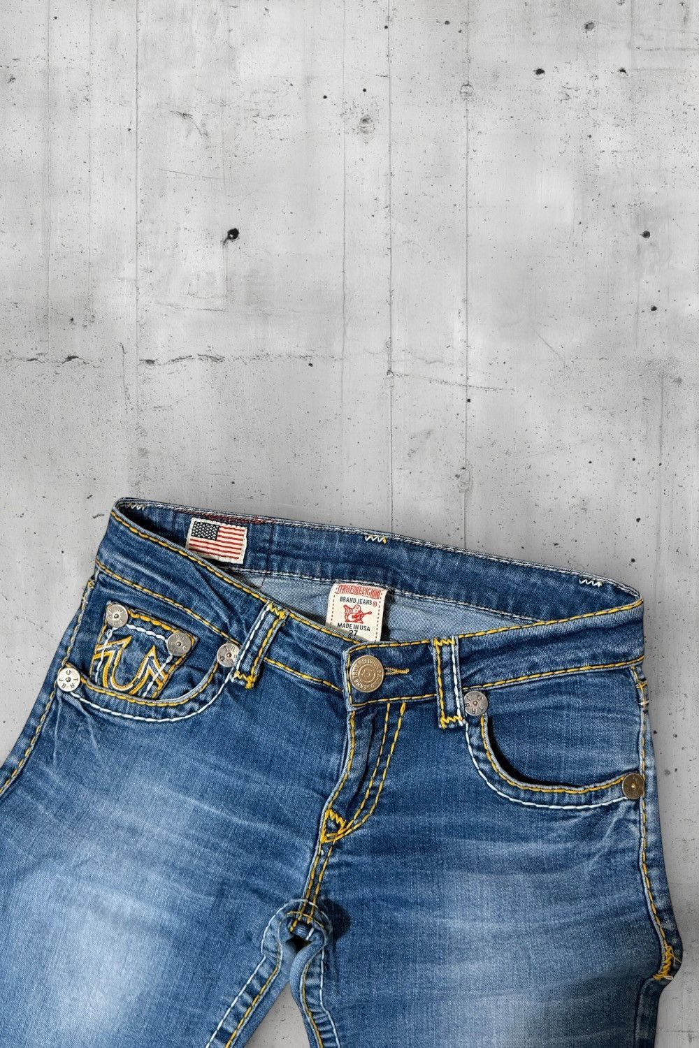 True Religion True Religion Julie Disco Flared Low Rise Jeans USA 27 Y2K Size US 27 - 7 Thumbnail