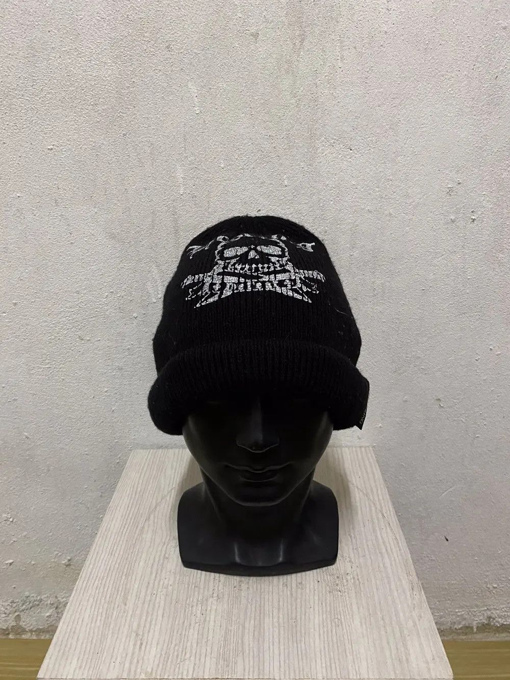 Vintage Vintage Hovering Big Logo Skull Punk Rock Beanie Hat Size ONE SIZE - 3 Thumbnail
