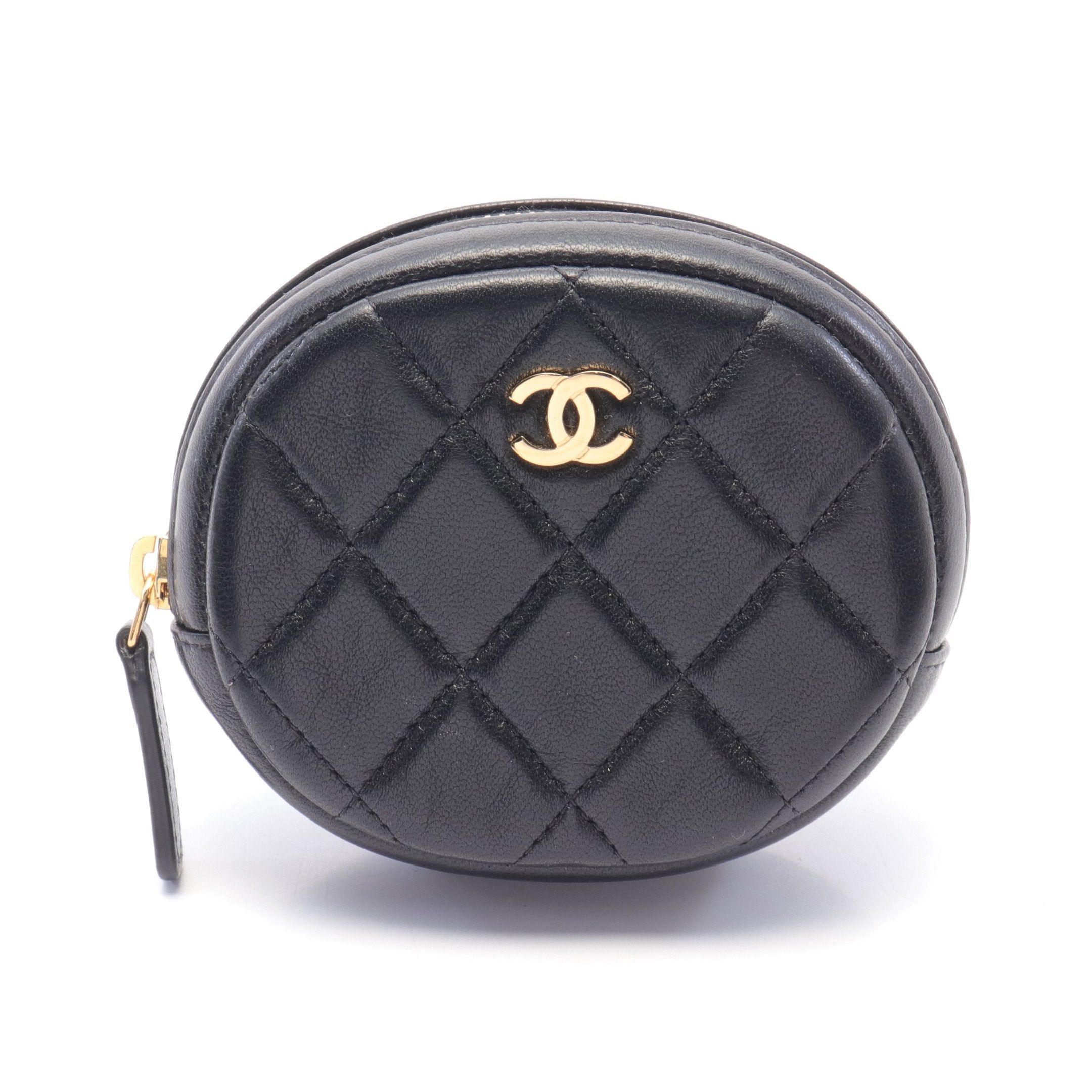 Chanel Chanel Matelasse Pouch Lambskin Black Gold Hardware Size ONE SIZE - 1 Thumbnail