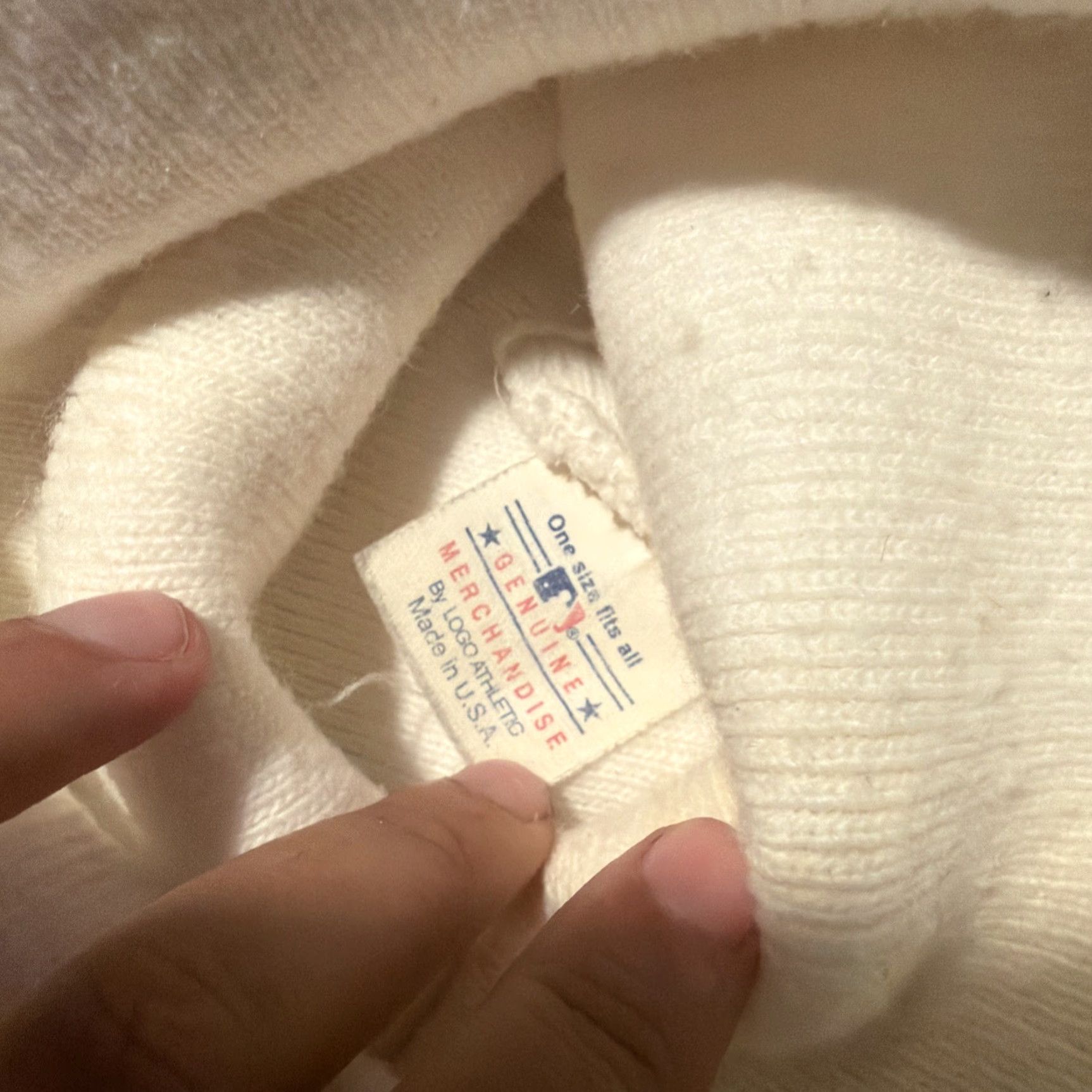 Vintage VINTAGE Los Angeles Dodgers Logo Beanie White USA Unisex Adults One Size White Beanie Logo Dodgers USA Accessories Size ONE SIZE - 2 Thumbnail
