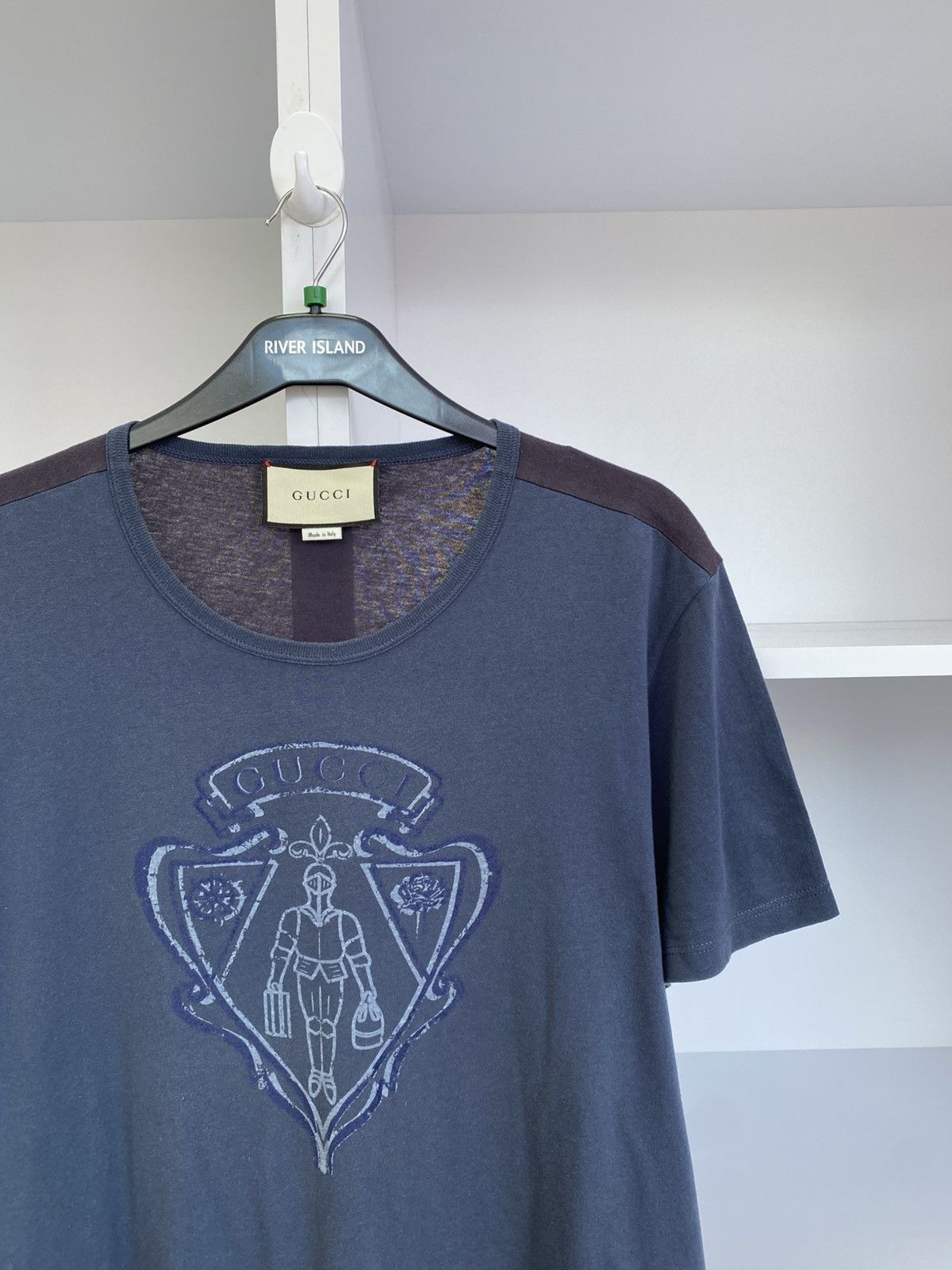 Gucci Vintage Gucci Medieval knight Classic logo tee Size US L / EU 52-54 / 3 - 6 Thumbnail
