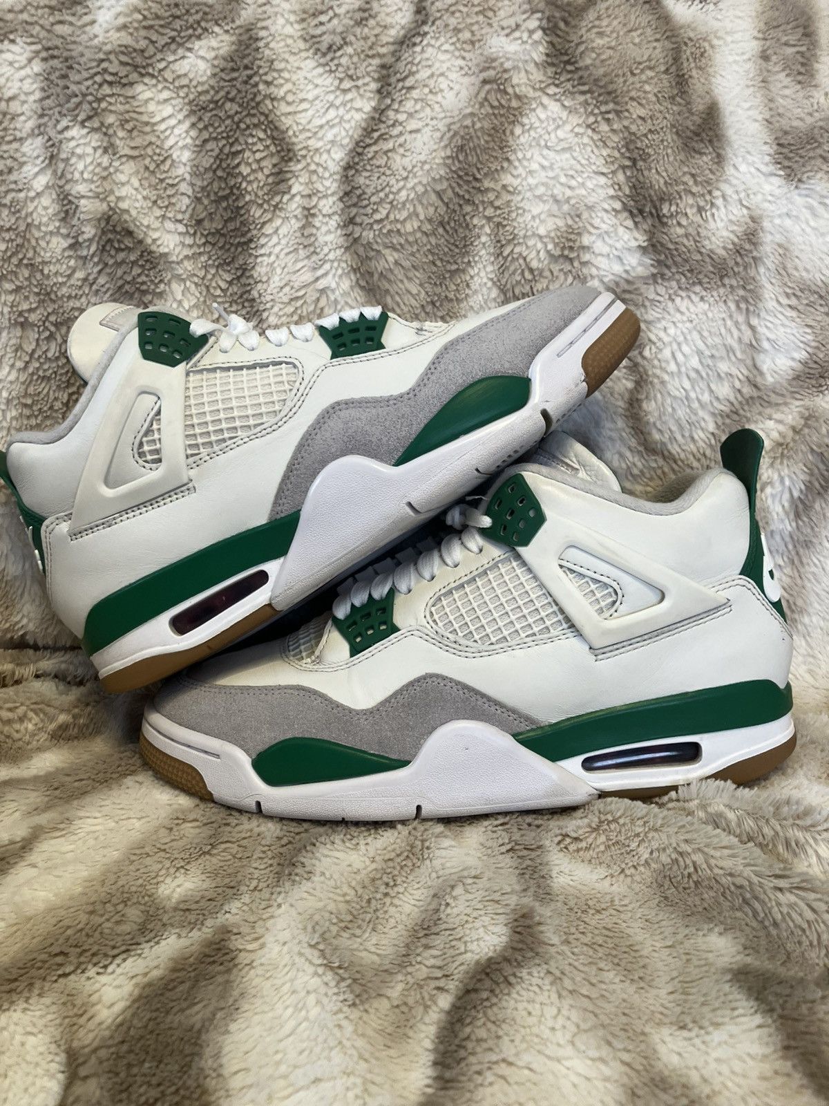 Jordan Brand Sz 8m- Air Jordan 4 retro SB Pine Green- used/ no box Size US 8 / EU 41 - 4 Thumbnail