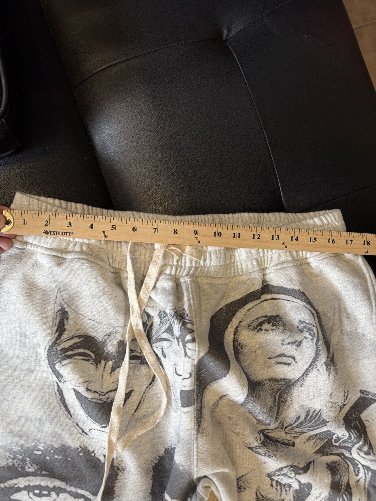 Vale Vale Valley Mural Sweatpants Size Large (NEW) Size US 33 - 6 Thumbnail