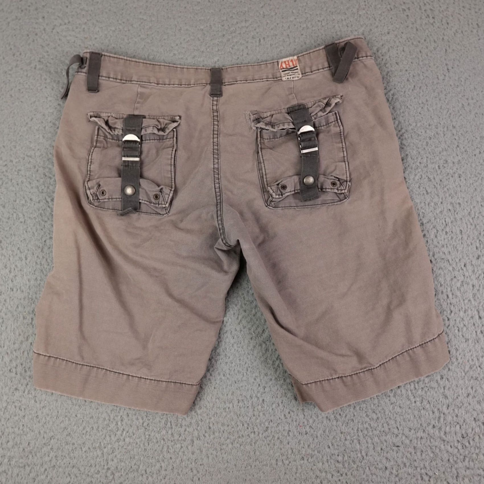 Lucky Brand Luck Brand Shorts Mens 30 Gray Canvas Buckle Grunge Y2K Bermuda Front Flat Front Size US 30 / EU 46 - 7 Thumbnail
