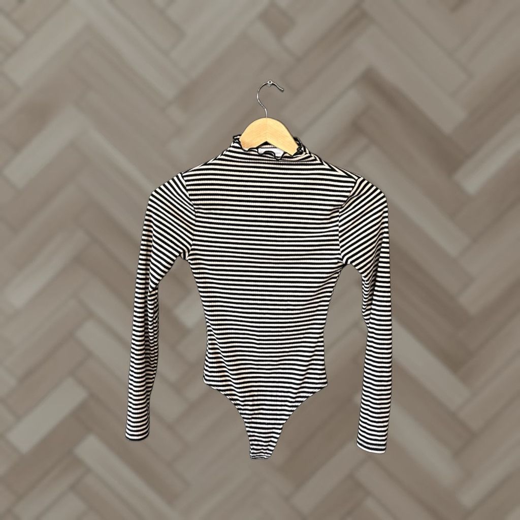 Vintage Lovers + Friends Womens Black Striped Knitted Long Sleeve Body Suit XXS T-Shirt Size XXS / US 00 / IT 34 - 1 Thumbnail