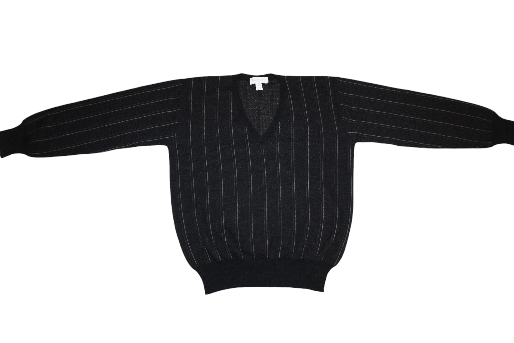 Tricots St. Raphael Tricots St. Raphael Pure New Wool V-neck Cable Knit Sweater Size US L / EU 52-54 / 3 - 4 Thumbnail