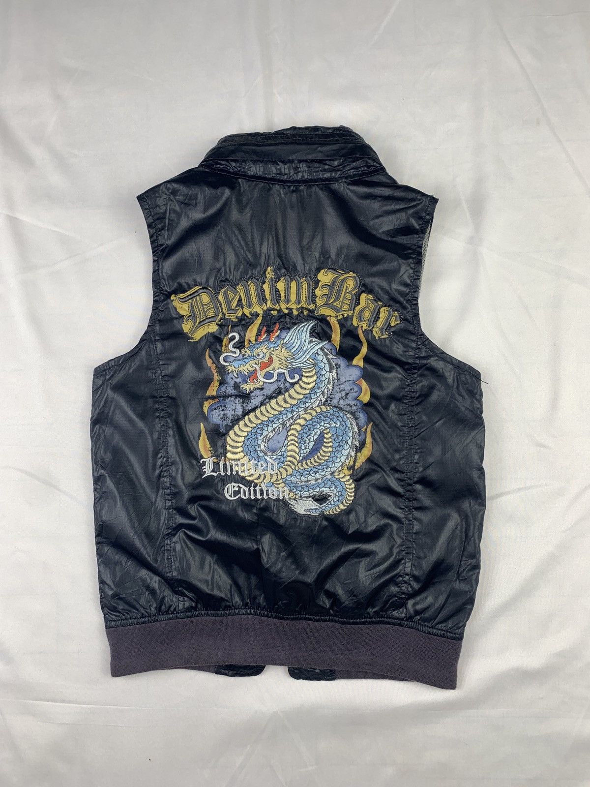 Japanese Brand y2k Denim Bar Black Petite Dragon Embroidered Graphic Vest Size XXS / US 00 / IT 34 - 1 Thumbnail