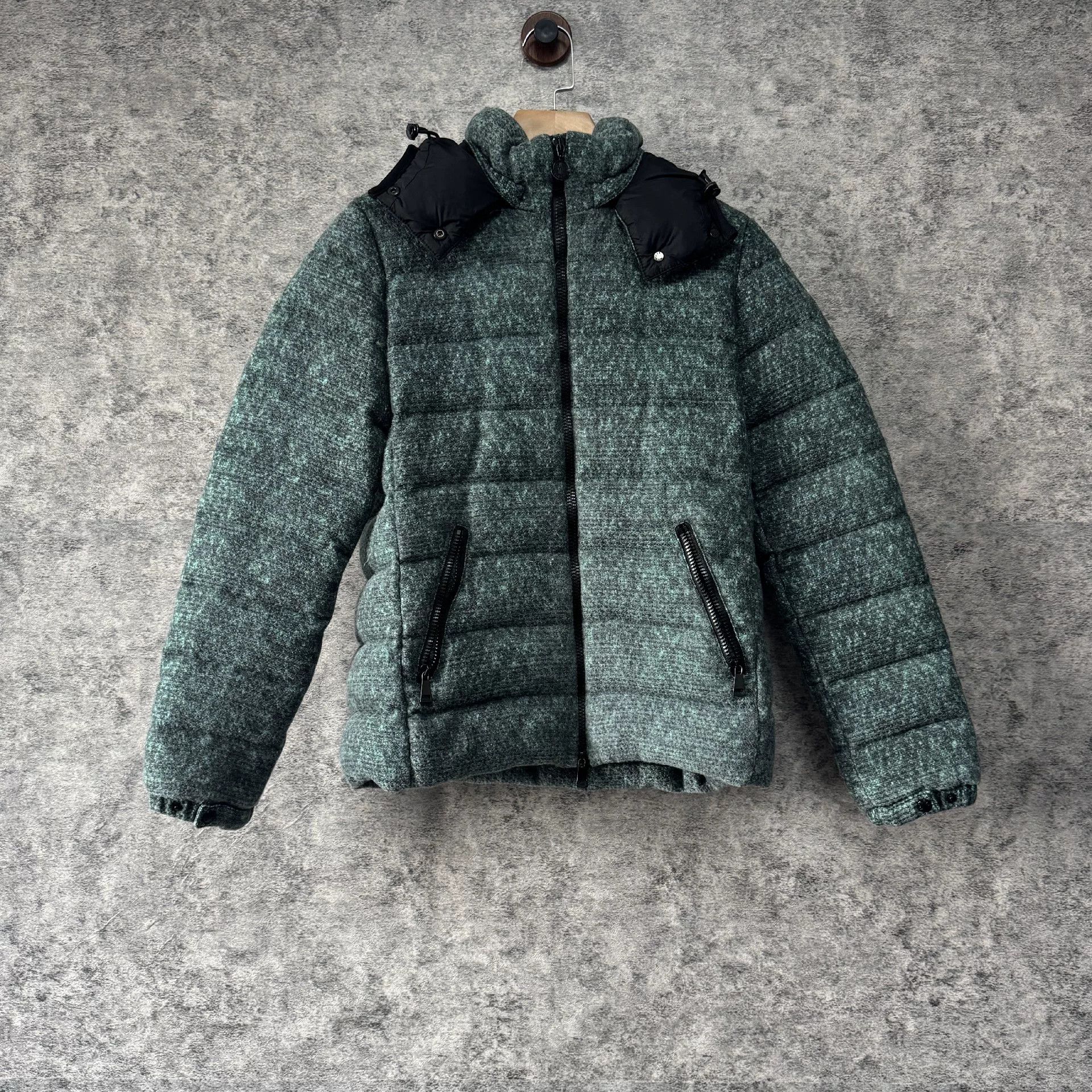 Moncler Moncler Down Heavy Coat xxs Men Size US XXS / EU 40 - 1 Thumbnail