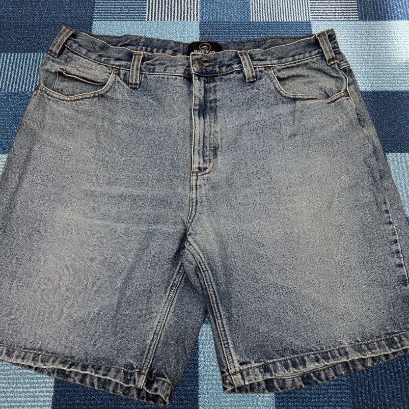 Denime VINTAGE Red Head Mens 40 Distressed Denim Bermuda 9" Shorts Blue 100% Cotton Regular (38) Jeans Jorts Baggy/Workwear... Size US 40 / EU 56 - 1 Thumbnail