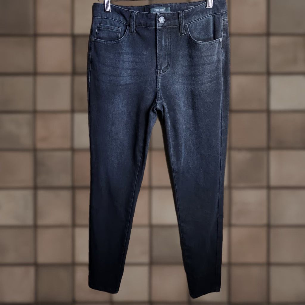 Vintage **Judy Blue Women's Black Faded Midrise Skinny Jeans** User: **Judy Blue Women's Black Faded Midrise Skinny Jeans** Size 27" / US 4 / IT 40 - 1 Thumbnail