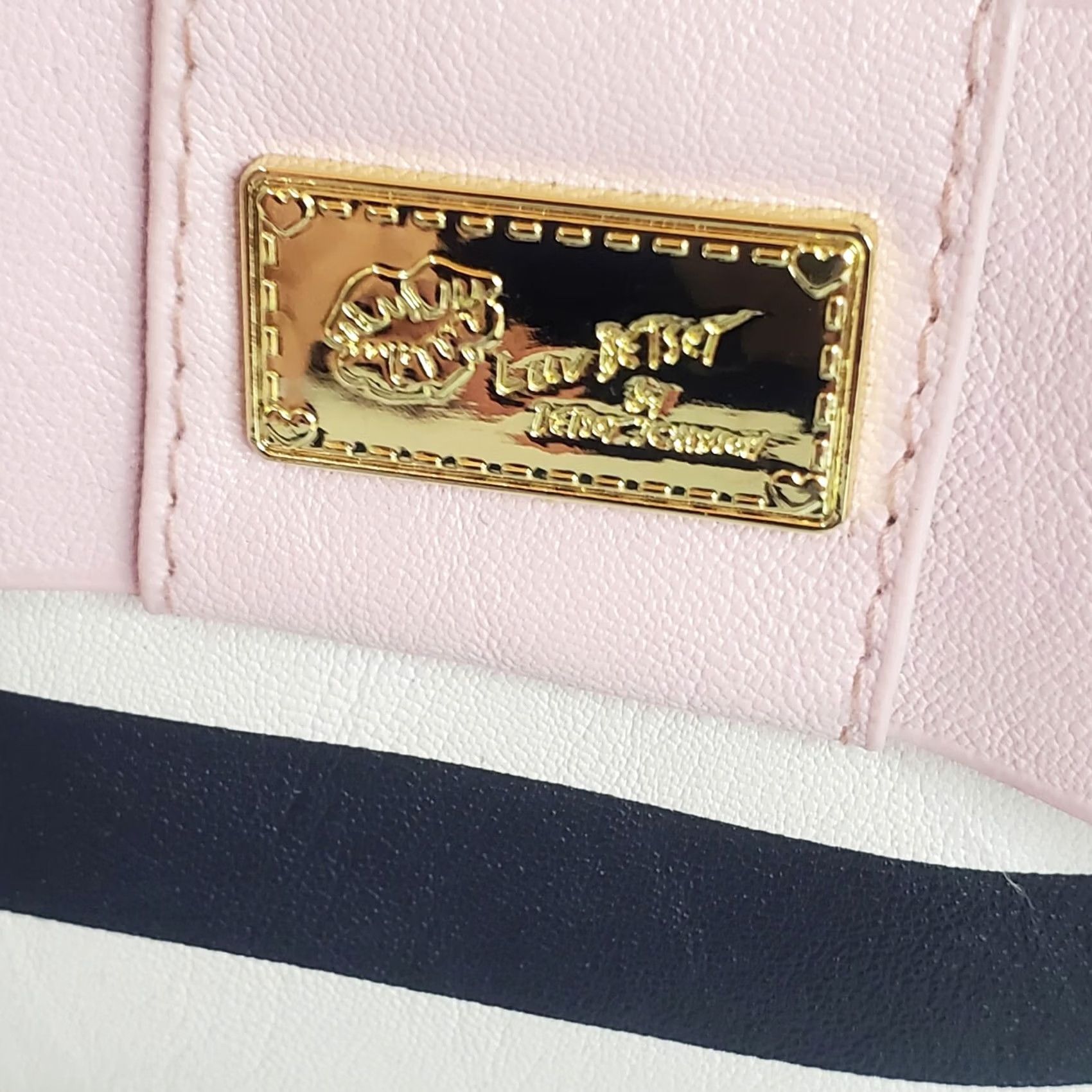 Vintage Luv Betsy by Betsy Johnson Crossbody Bag Mini Striped Black White Pink Exterior Faux Leather Womens Size ONE SIZE - 5 Thumbnail