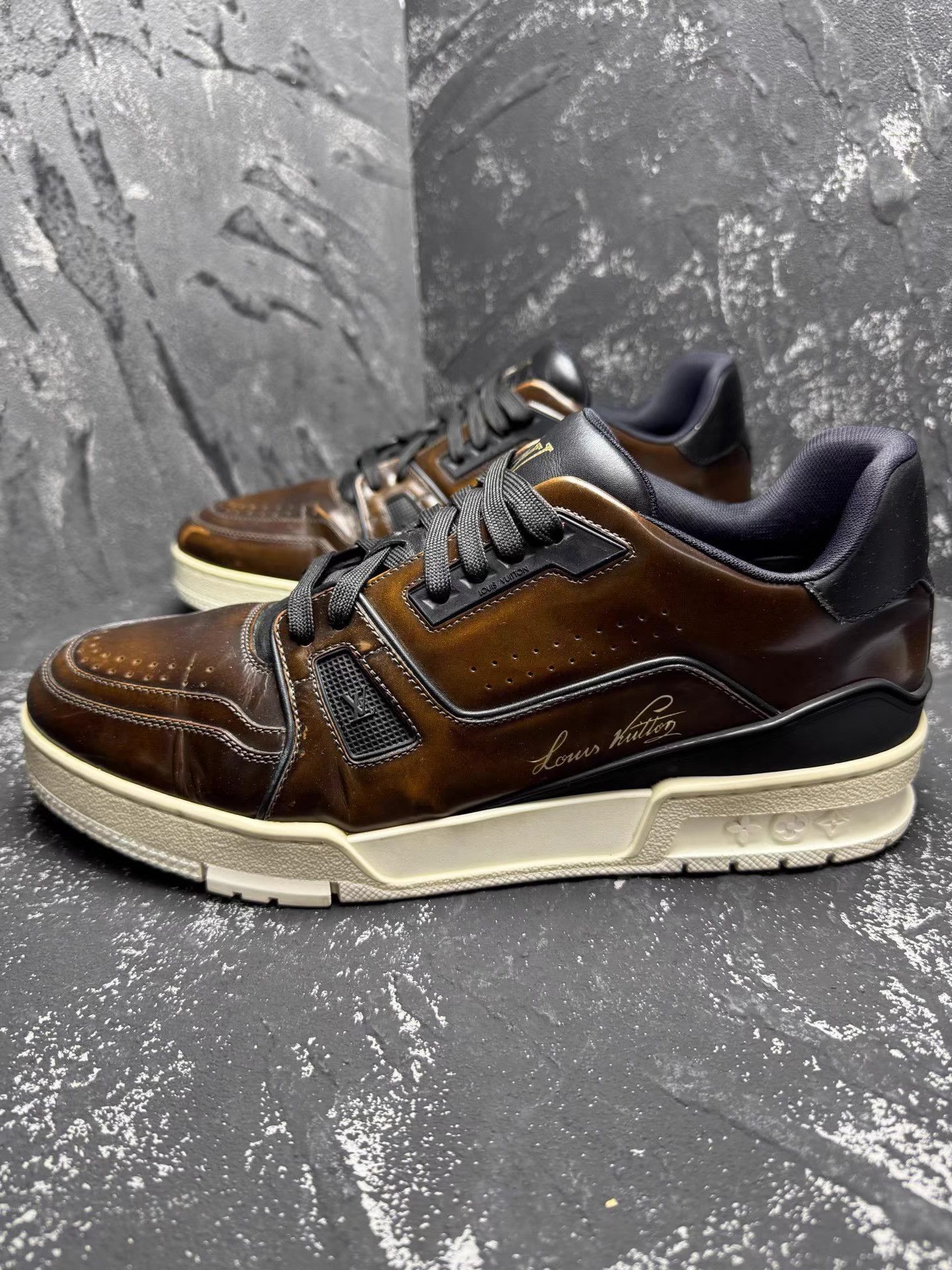 Louis Vuitton LV Trainer White Oak Brown First Release Q10 Size US 9 / EU 42 - 7 Thumbnail
