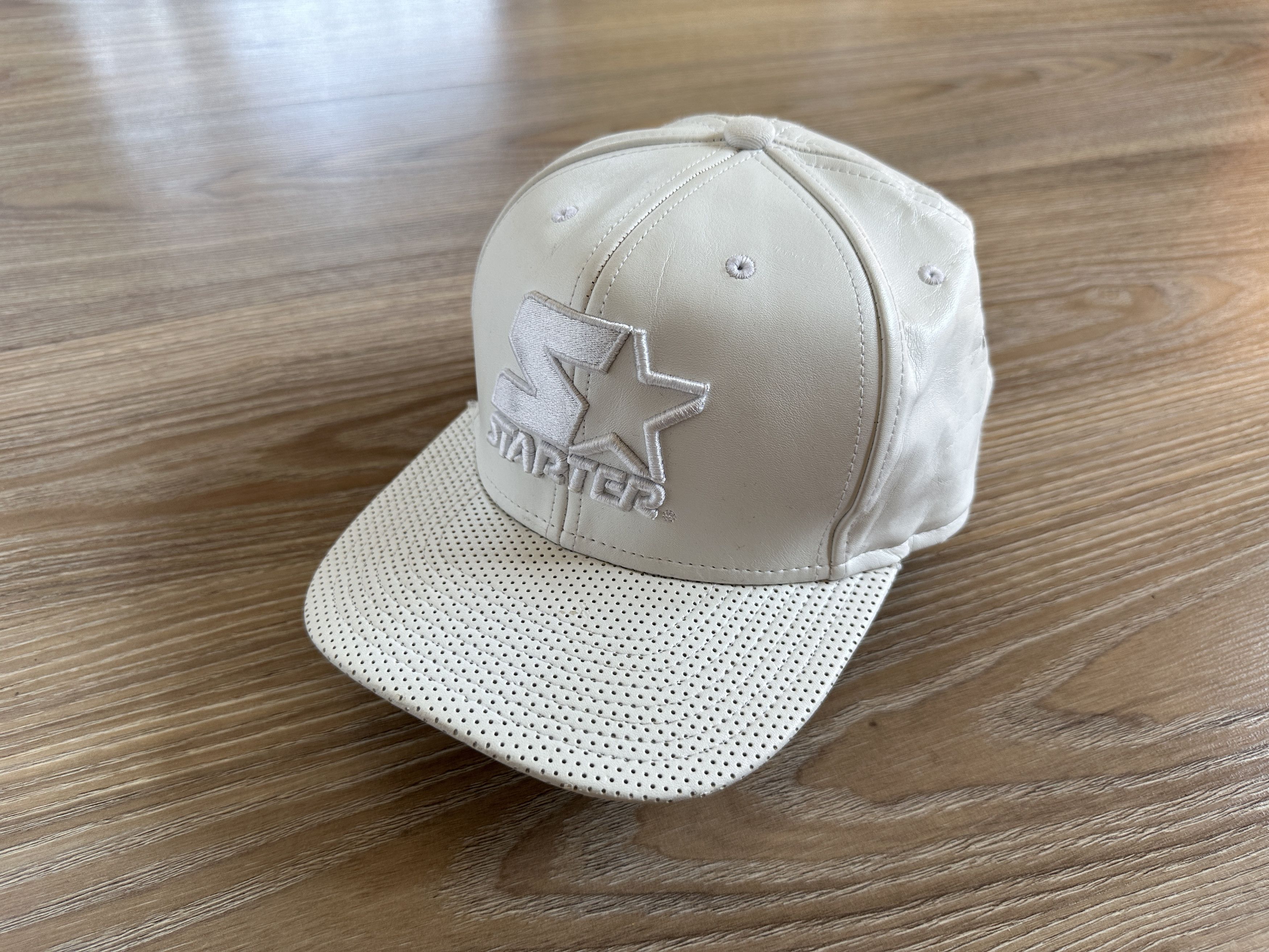 Starter × Vintage Starter White PU Leather Perforated Snapback Hat Size ONE SIZE - 9 Thumbnail